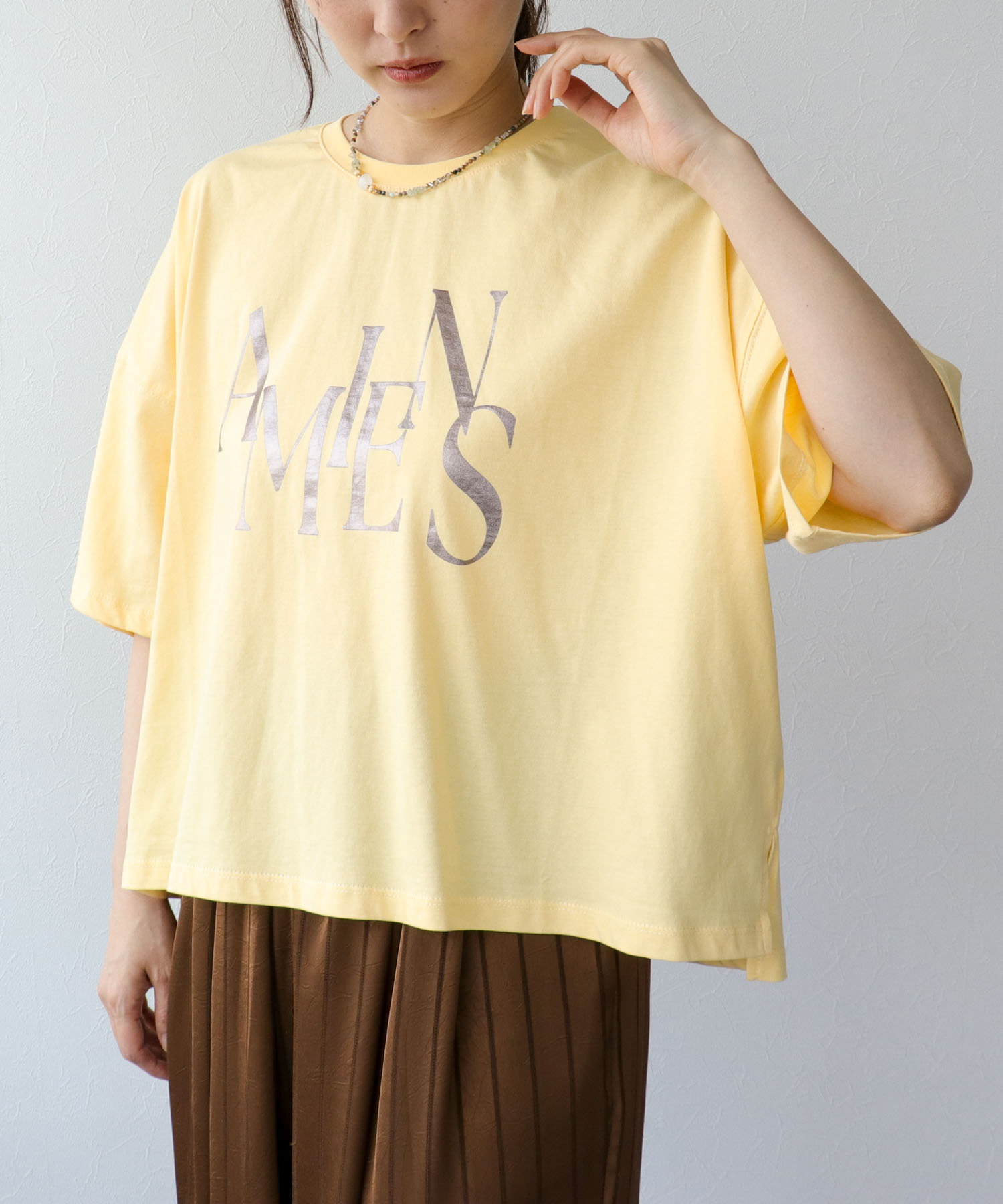 ワイドシルエット箔ロゴTシャツ