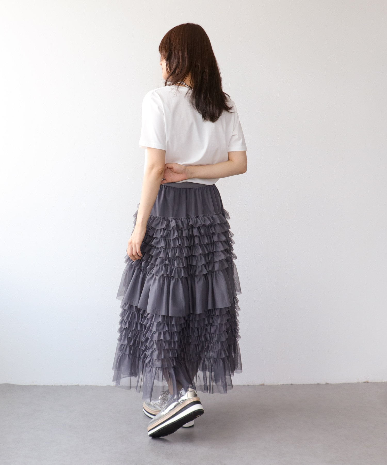 ビーズロゴ刺繍プルオーバー
