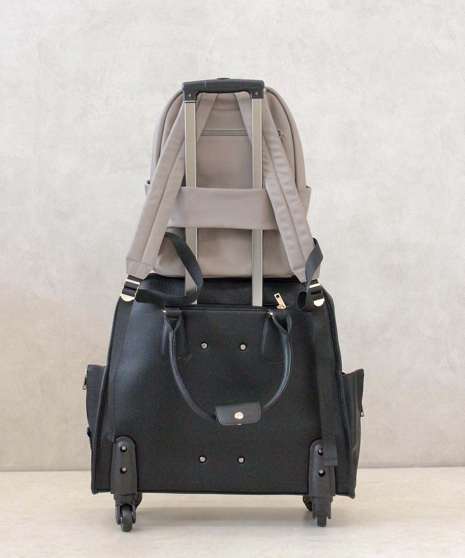 Pc収納ポケット付きリュック On Jione Store ジオン商事 公式オンラインストア