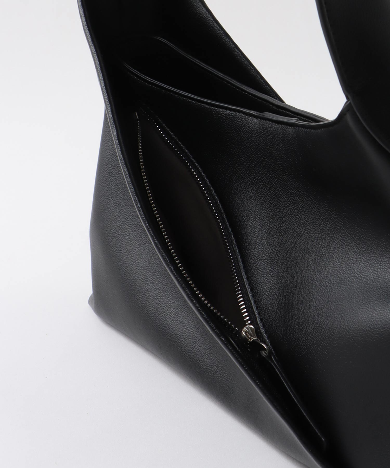 ＜一部店舗・WEB限定＞Combination bag