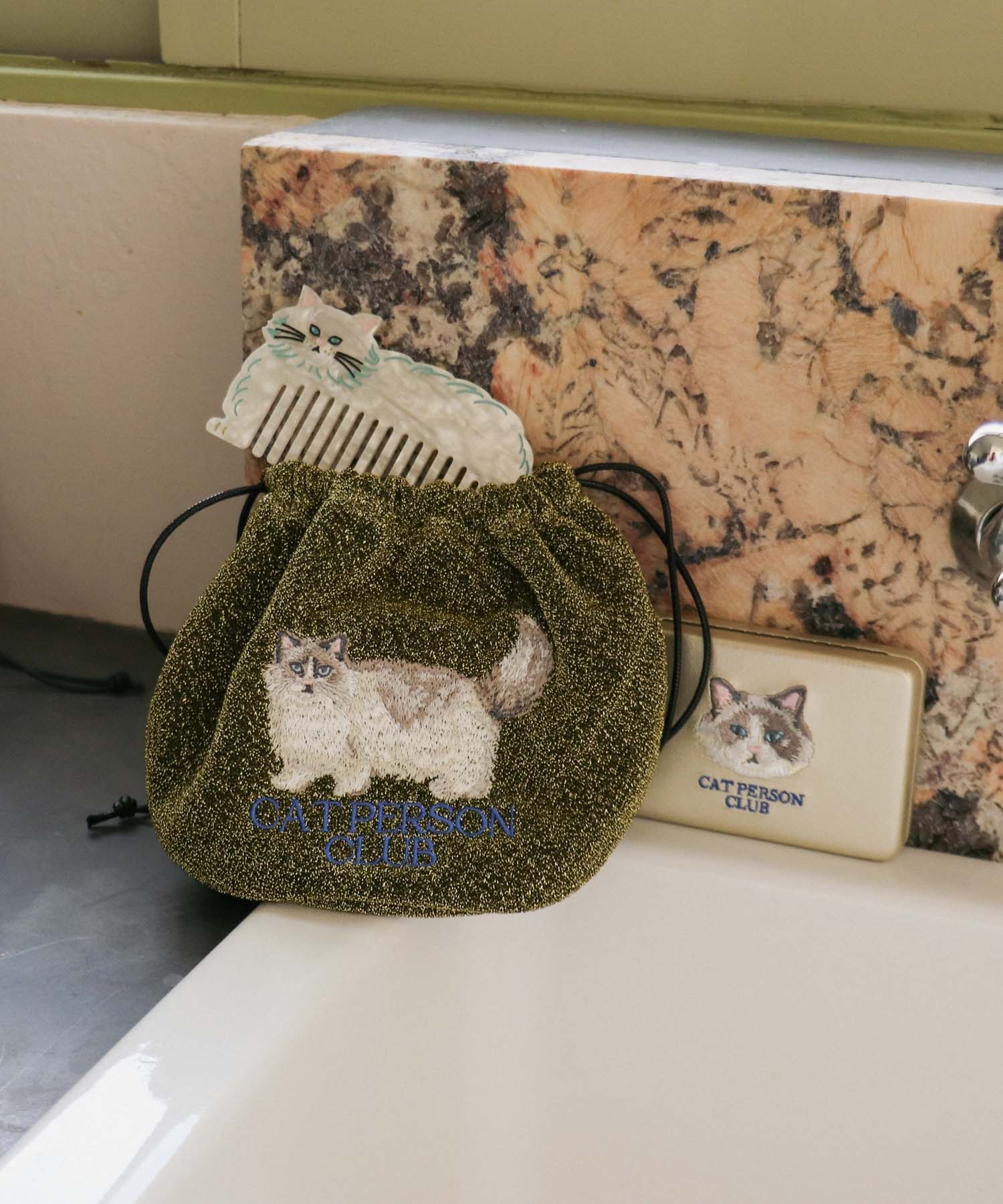 【JOliJOli】キャリング刺繍コンパクトミラーケース