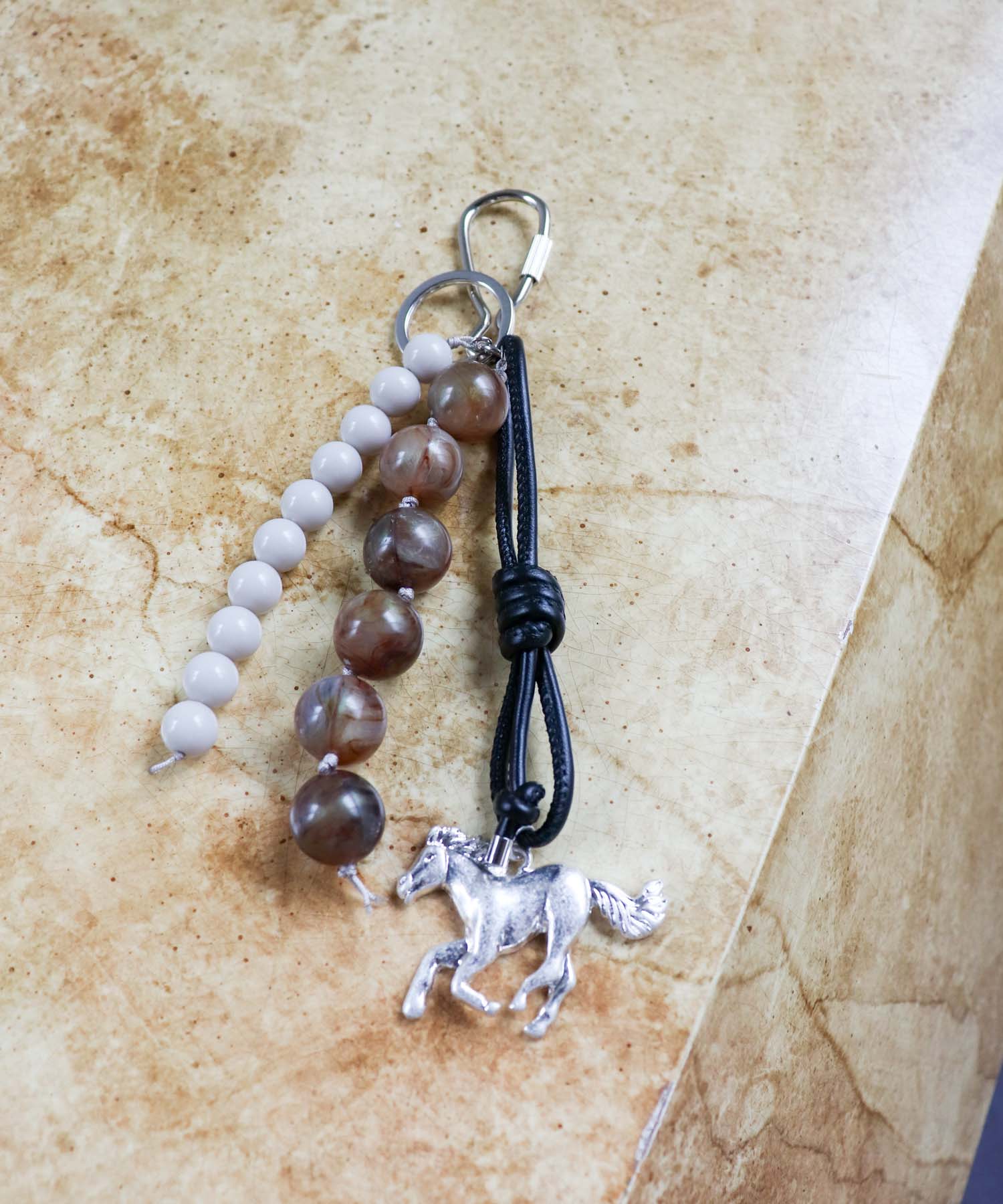 メタルホース×アクリルボールチャーム | AND ON JIONE STORE