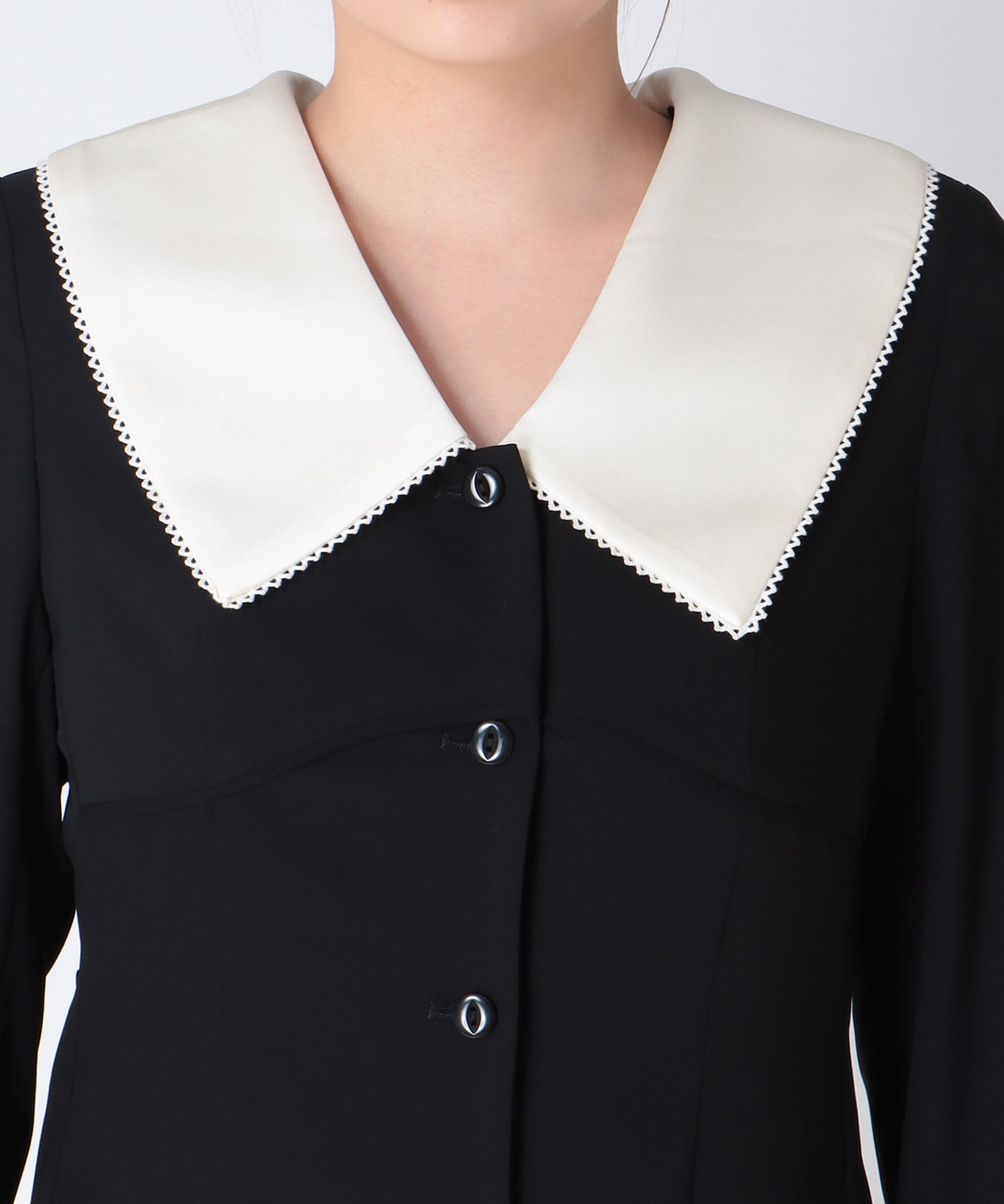 contrast collar set up dress