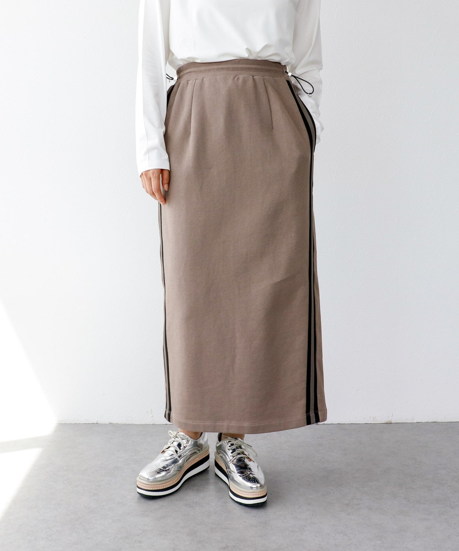 タフコットン裏毛サイドラインスカート
