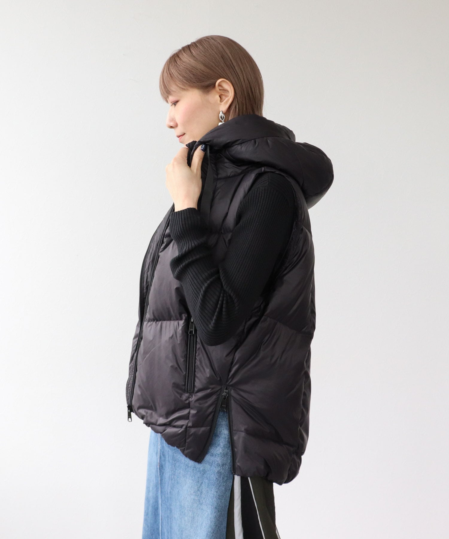 配色ZIPダウンベスト