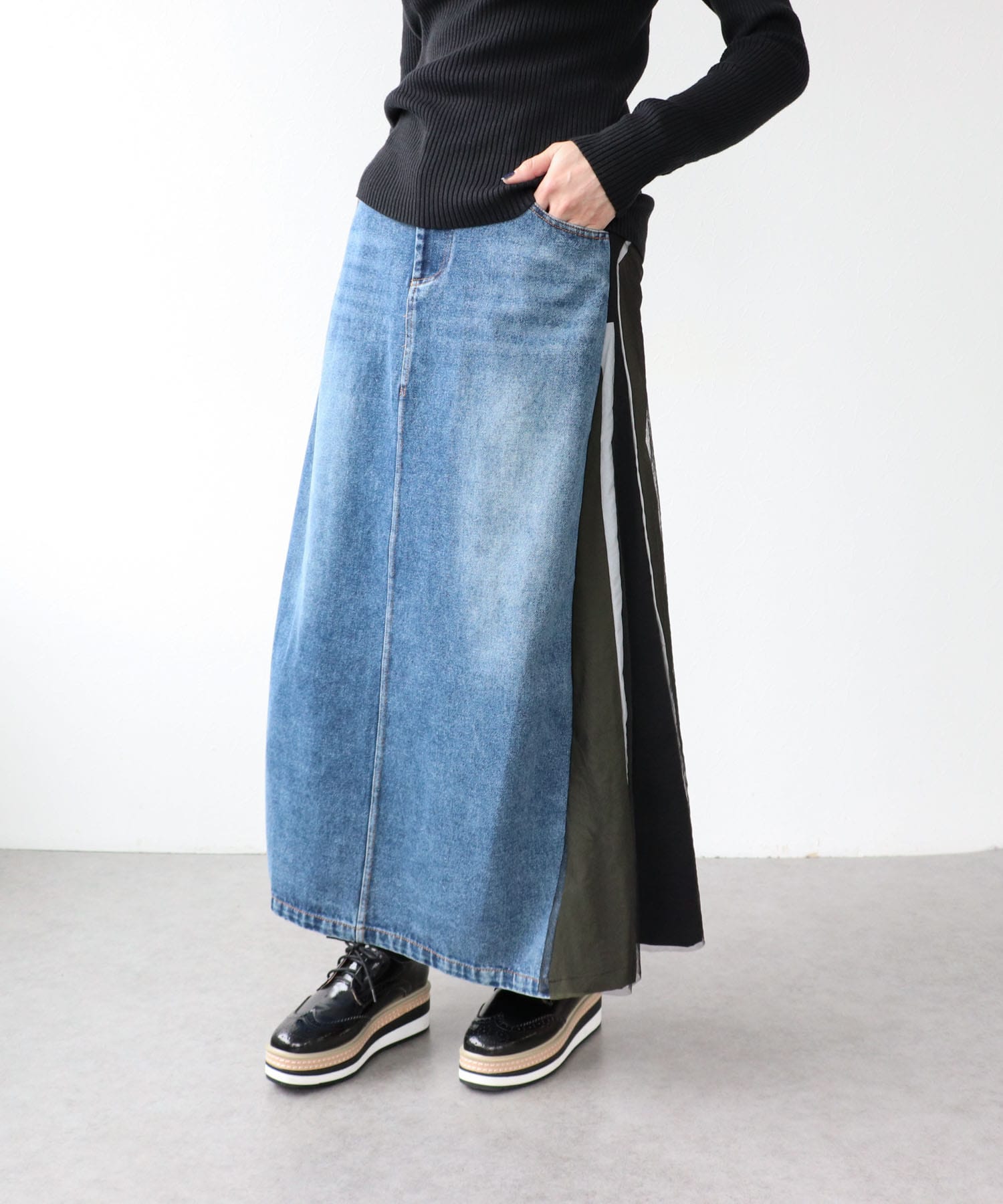バックチュールデニムスカート