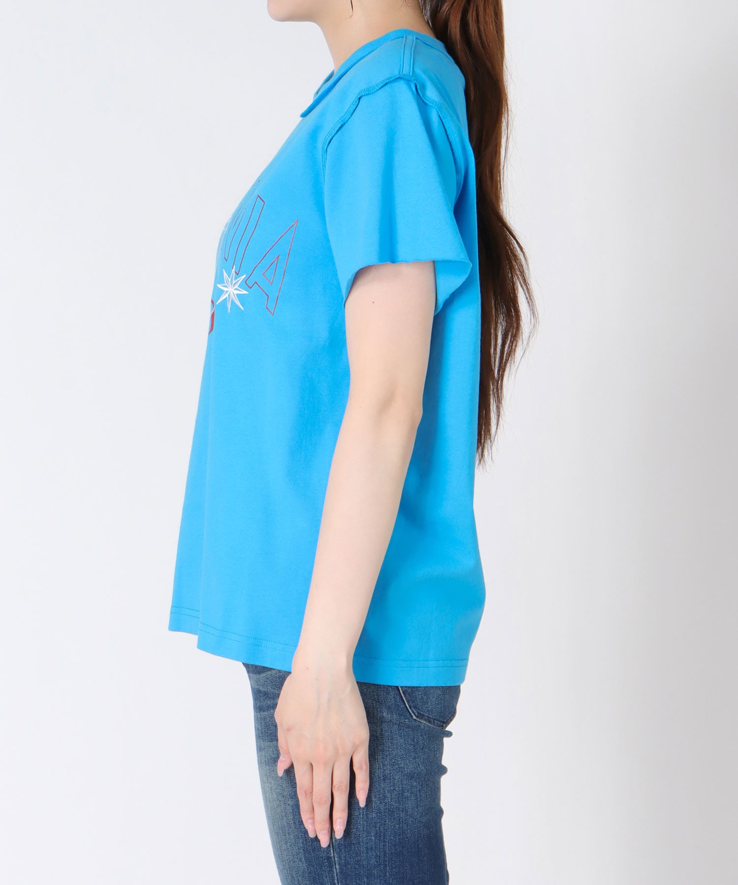 ウマ刺繍カレッジプリントTシャツ