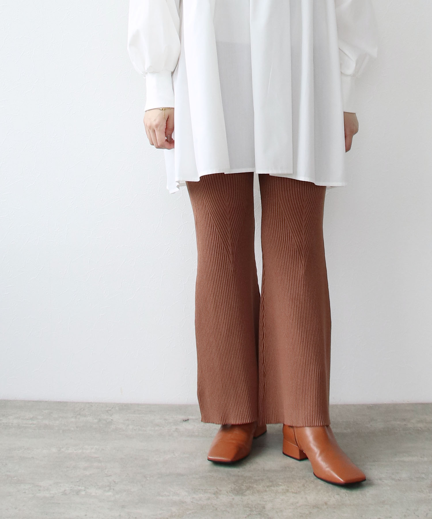＜VENIT＞STRETCH RIB PANTS