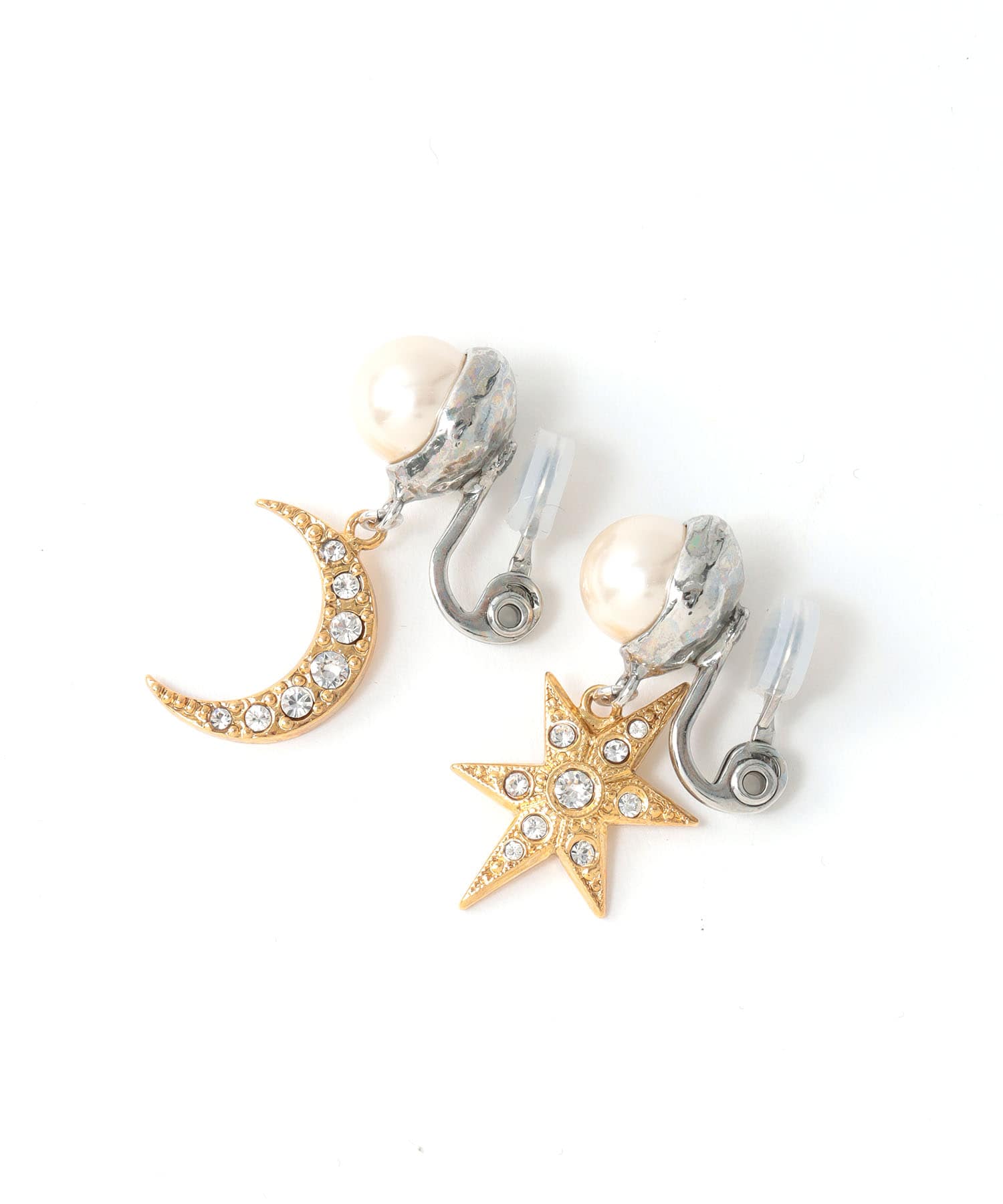 ＜ADER＞MOON STAR bi color pearl earing