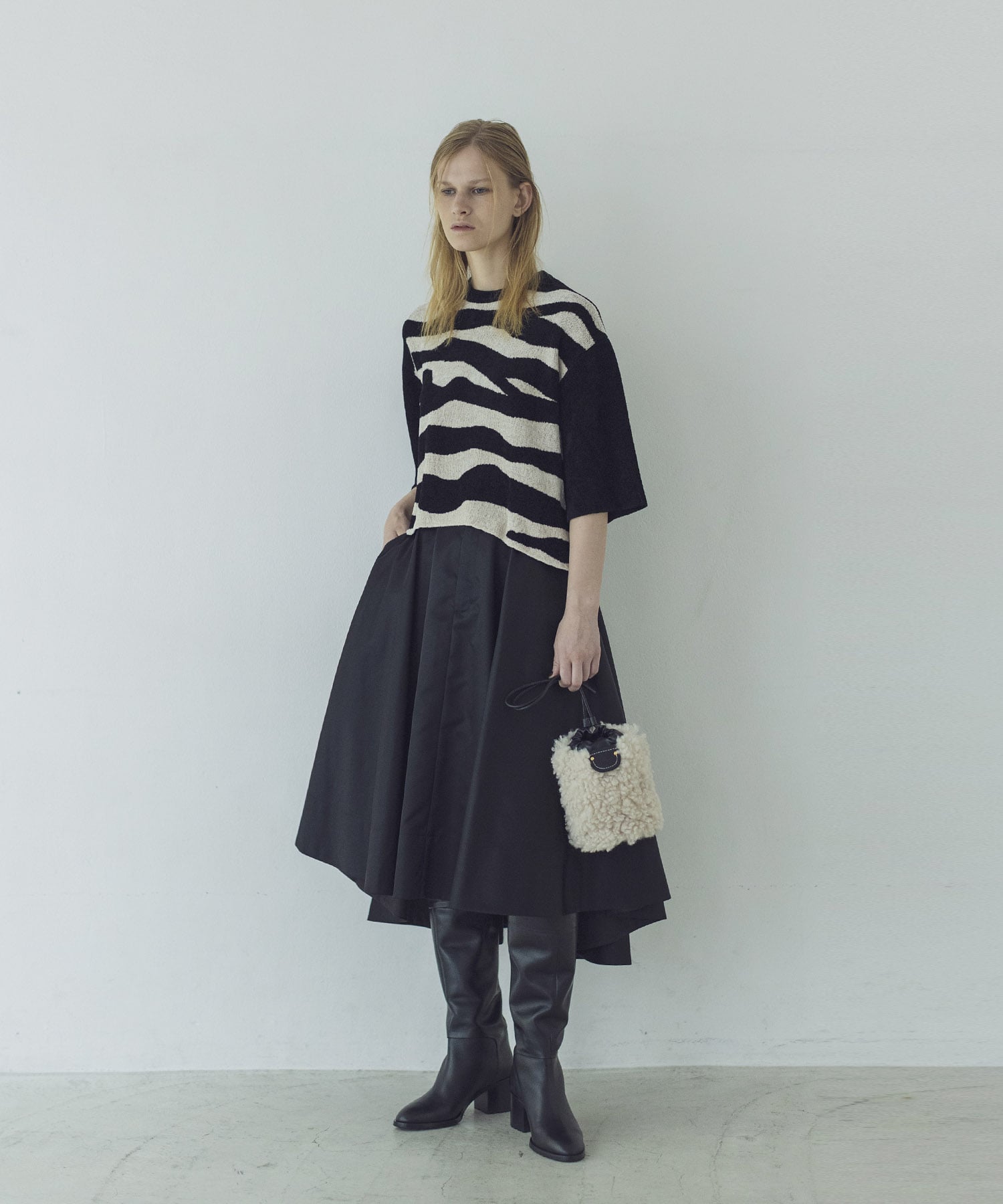 kabinett＞drawstring cloud bag | AND ON JIONE STORE