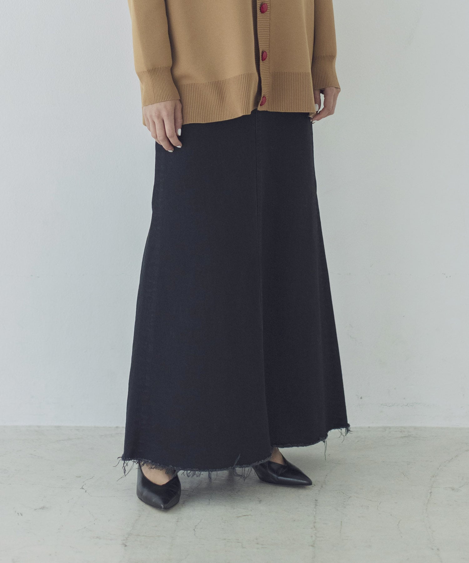 YANUK＞maxi A-line skirt cutoff BLACK | AND ON JIONE STORE 