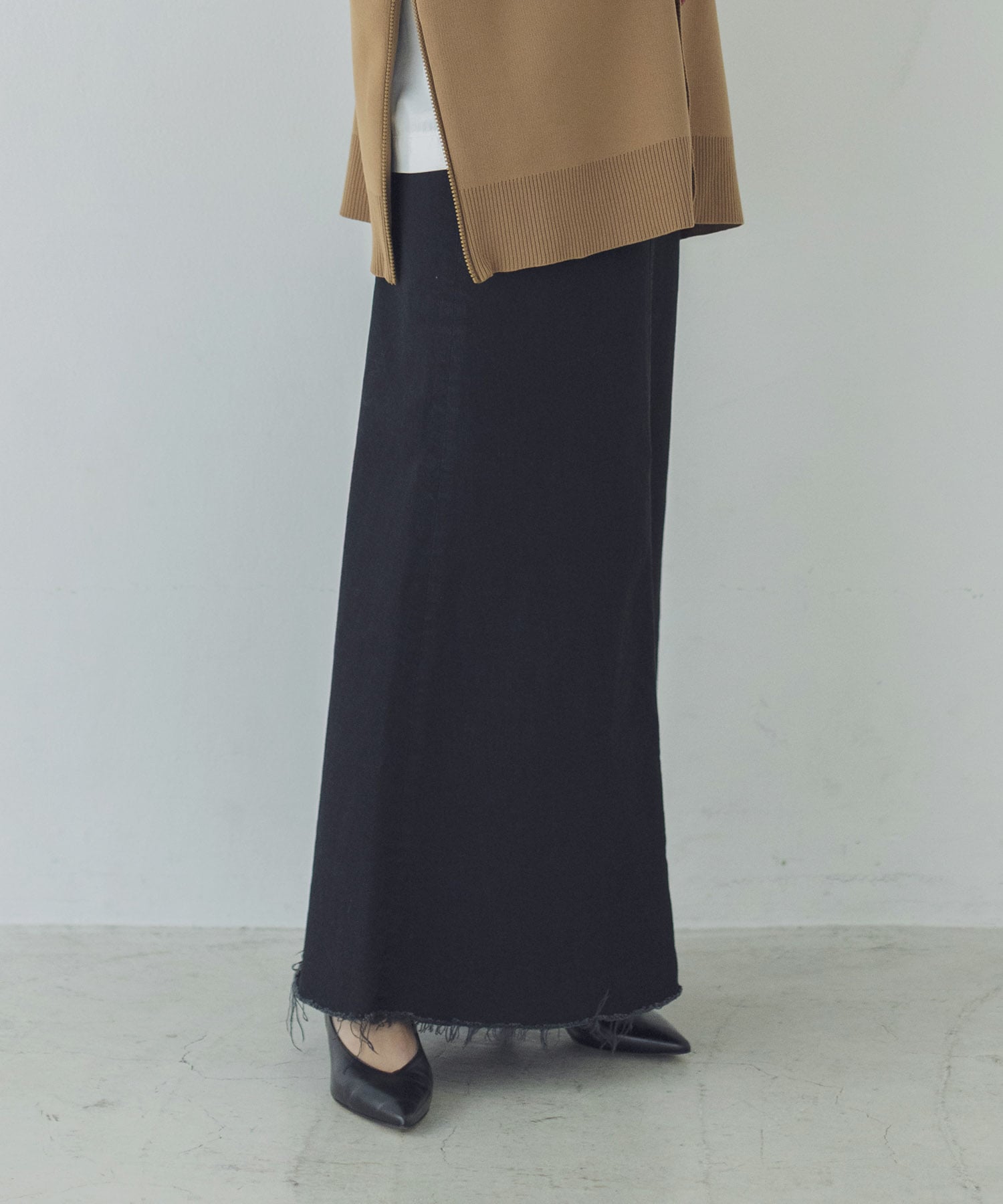 YANUK＞maxi A-line skirt cutoff BLACK | AND ON JIONE STORE 
