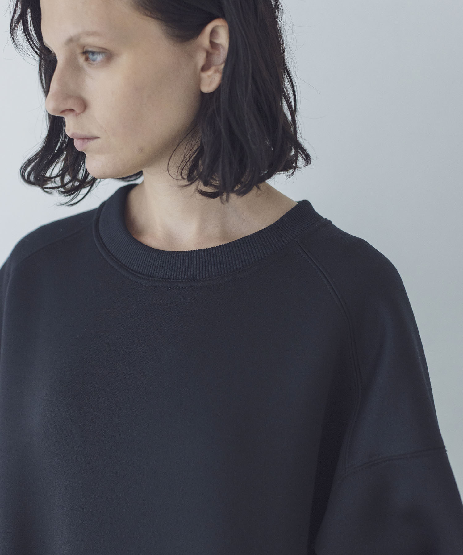 VENIT>feather×bonding dress | AND ON JIONE STORE(アンドオン