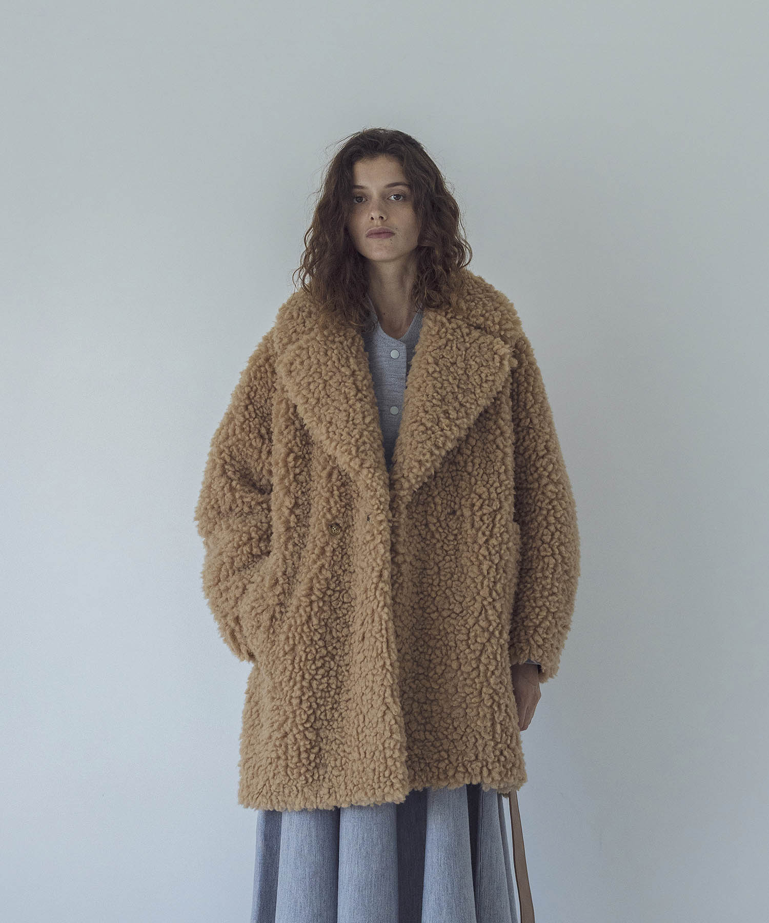 VENIT＞plush boa coat | AND ON JIONE STORE（アンドオン）ジオン商事