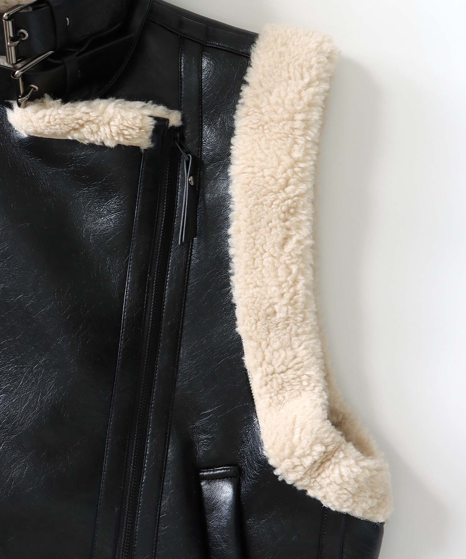 ＜VENIT ＞eco mouton vest