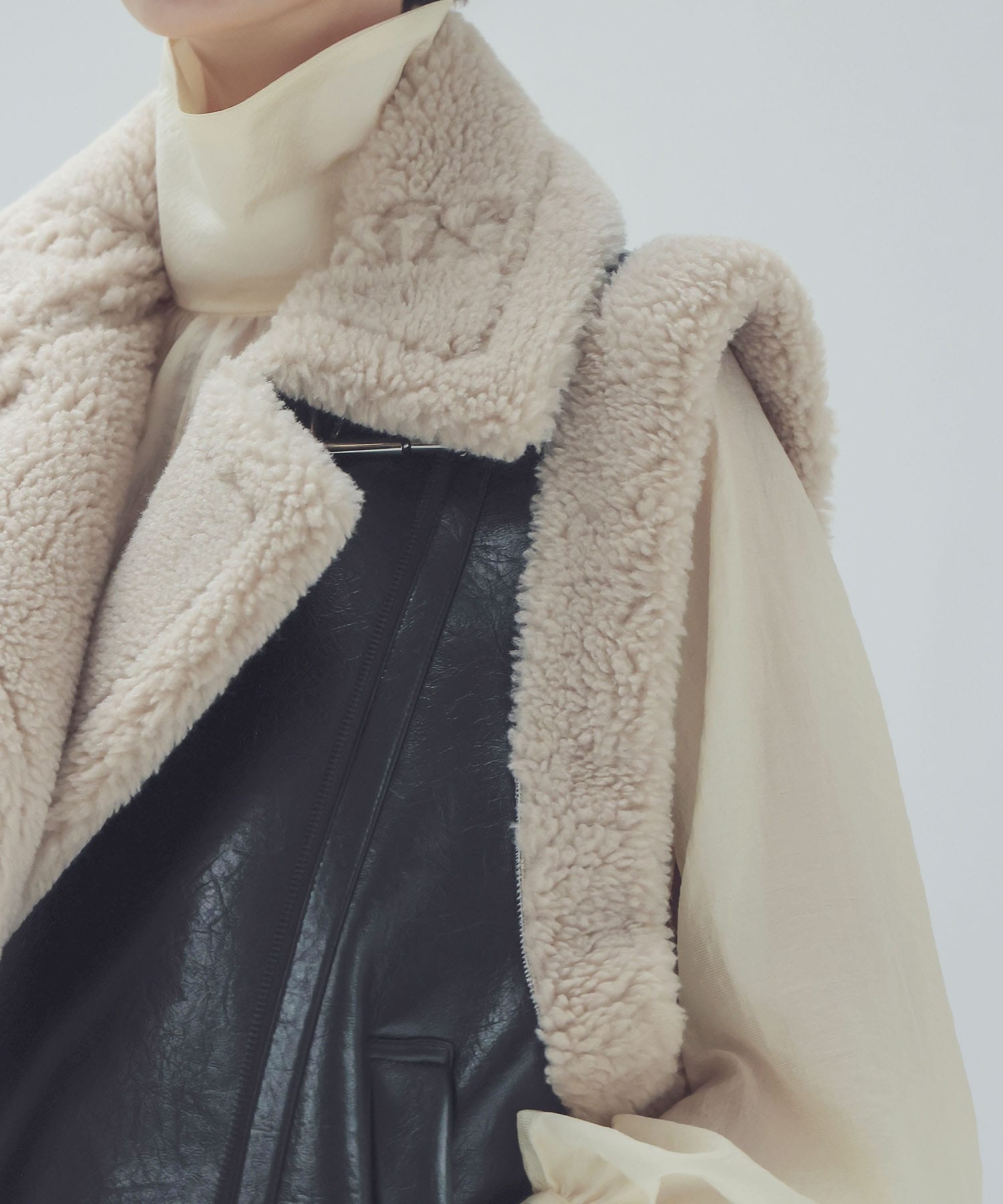 ＜VENIT ＞eco mouton vest