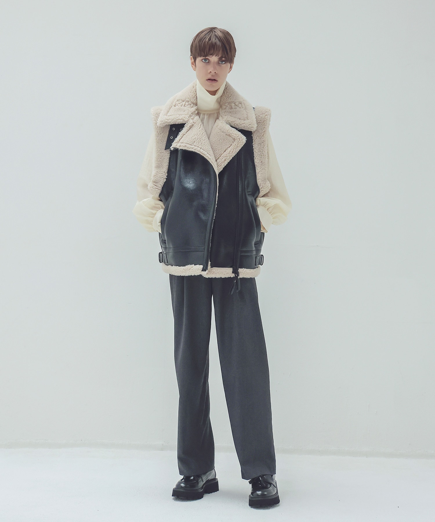 ＜VENIT ＞eco mouton vest