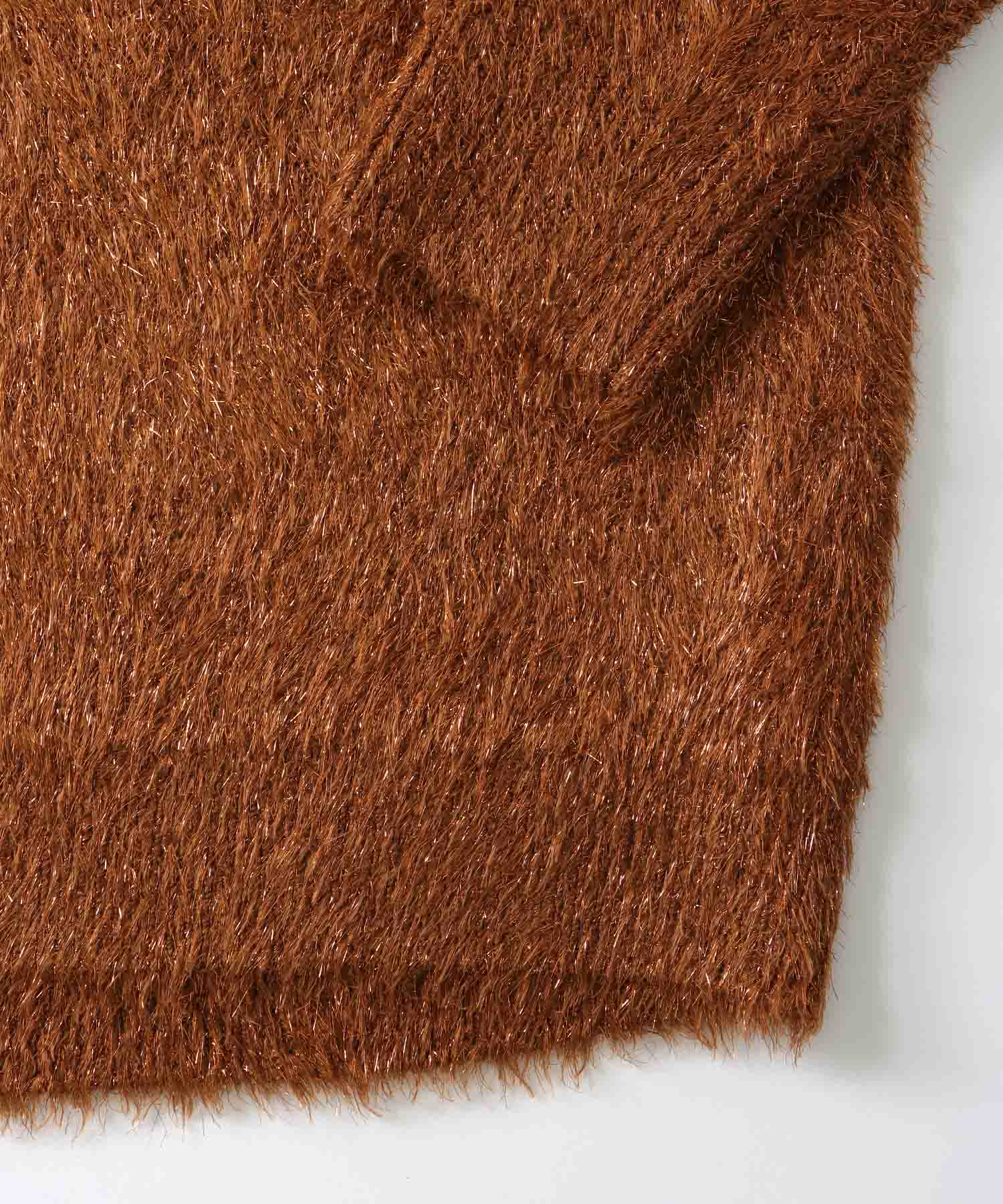 ＜VENIT ＞metallic feather pull