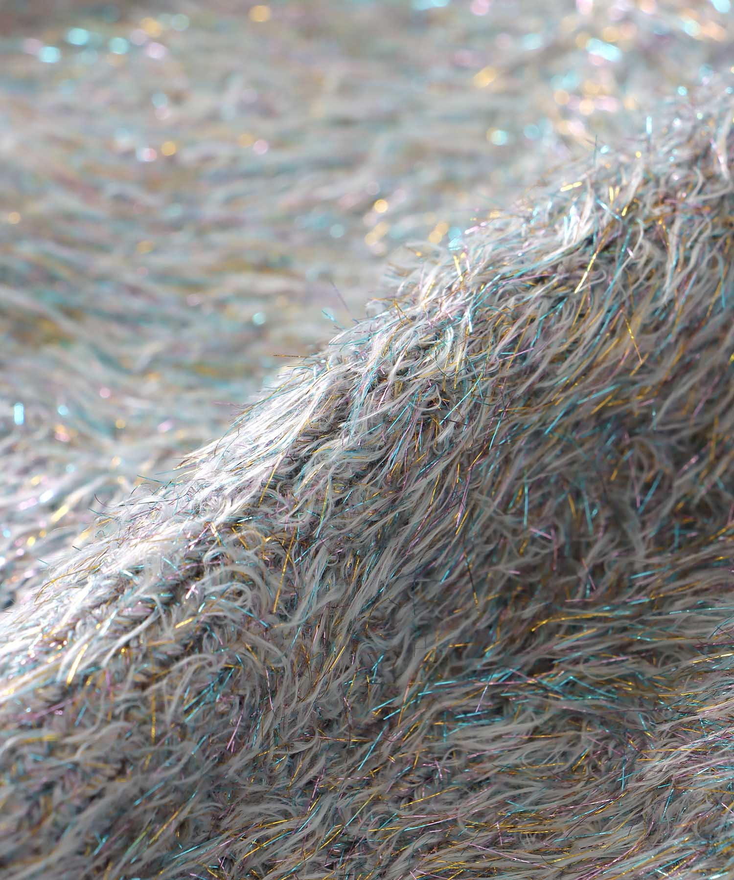 ＜VENIT ＞metallic feather pull