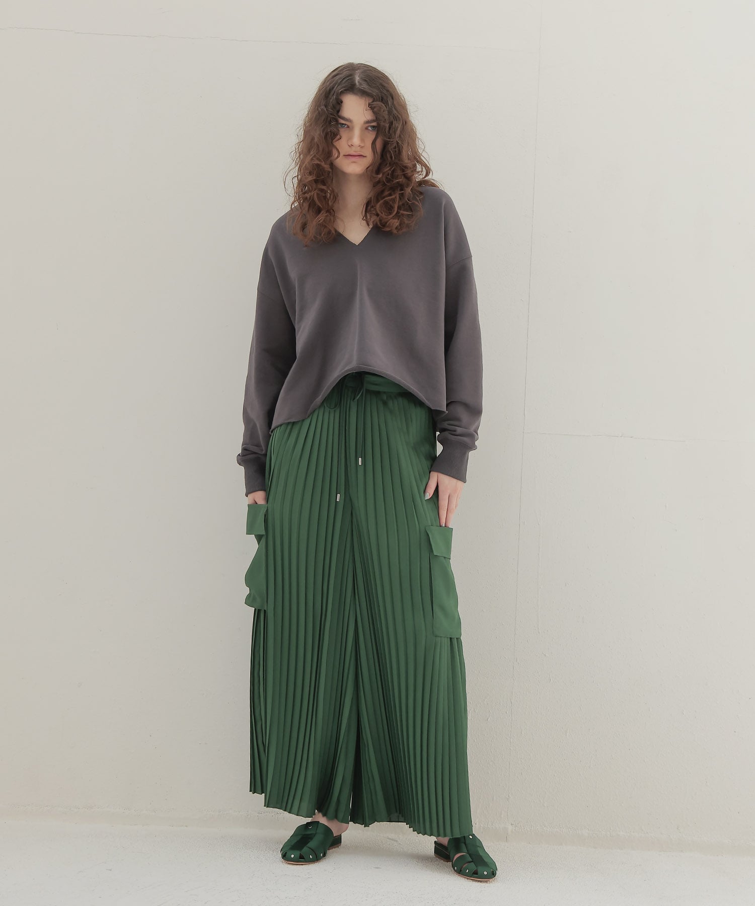 ＜Sugar Rose＞cut off vneck sweat pull