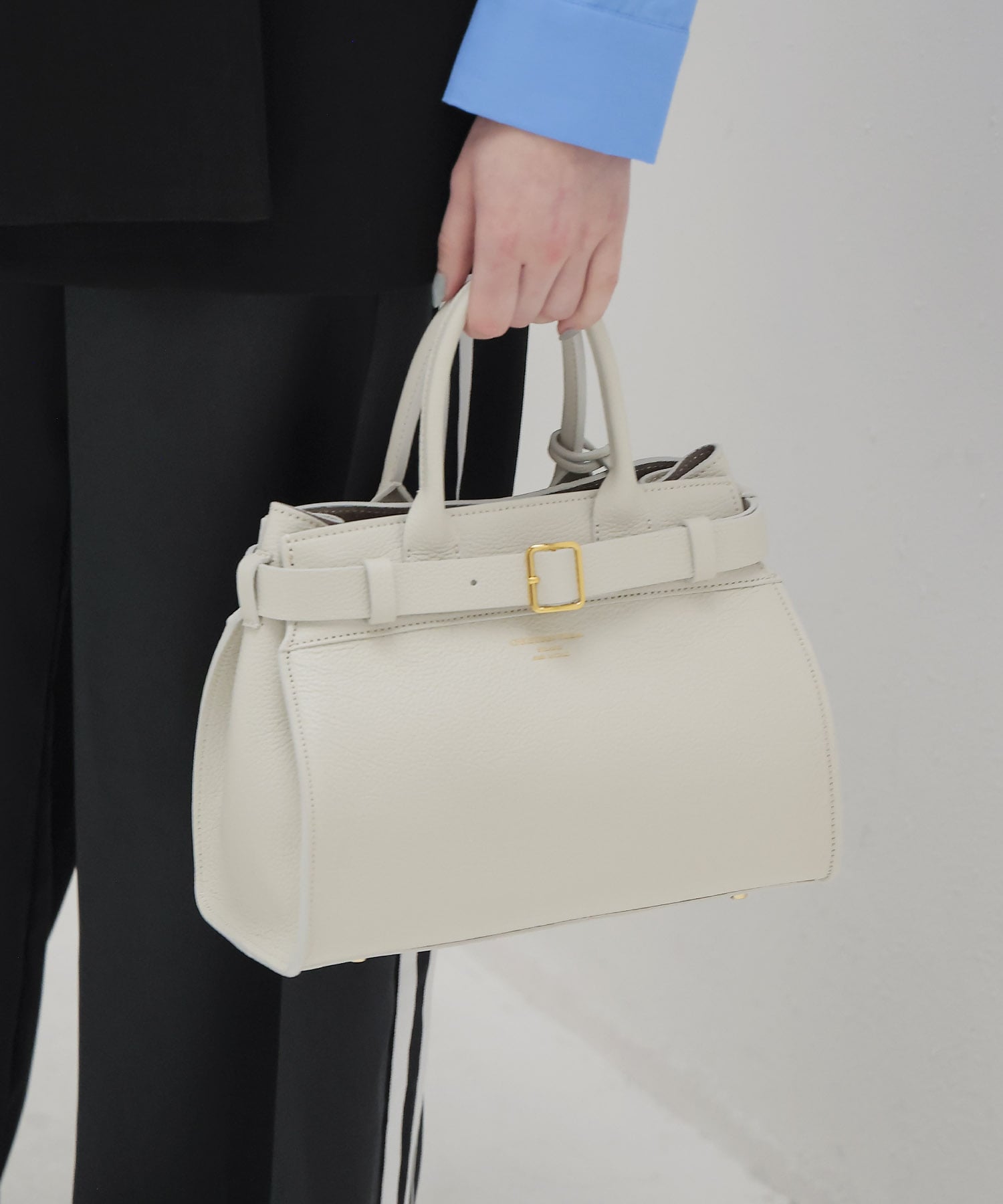 ＜CHRISTIAN VILLA＞belted 2way bag