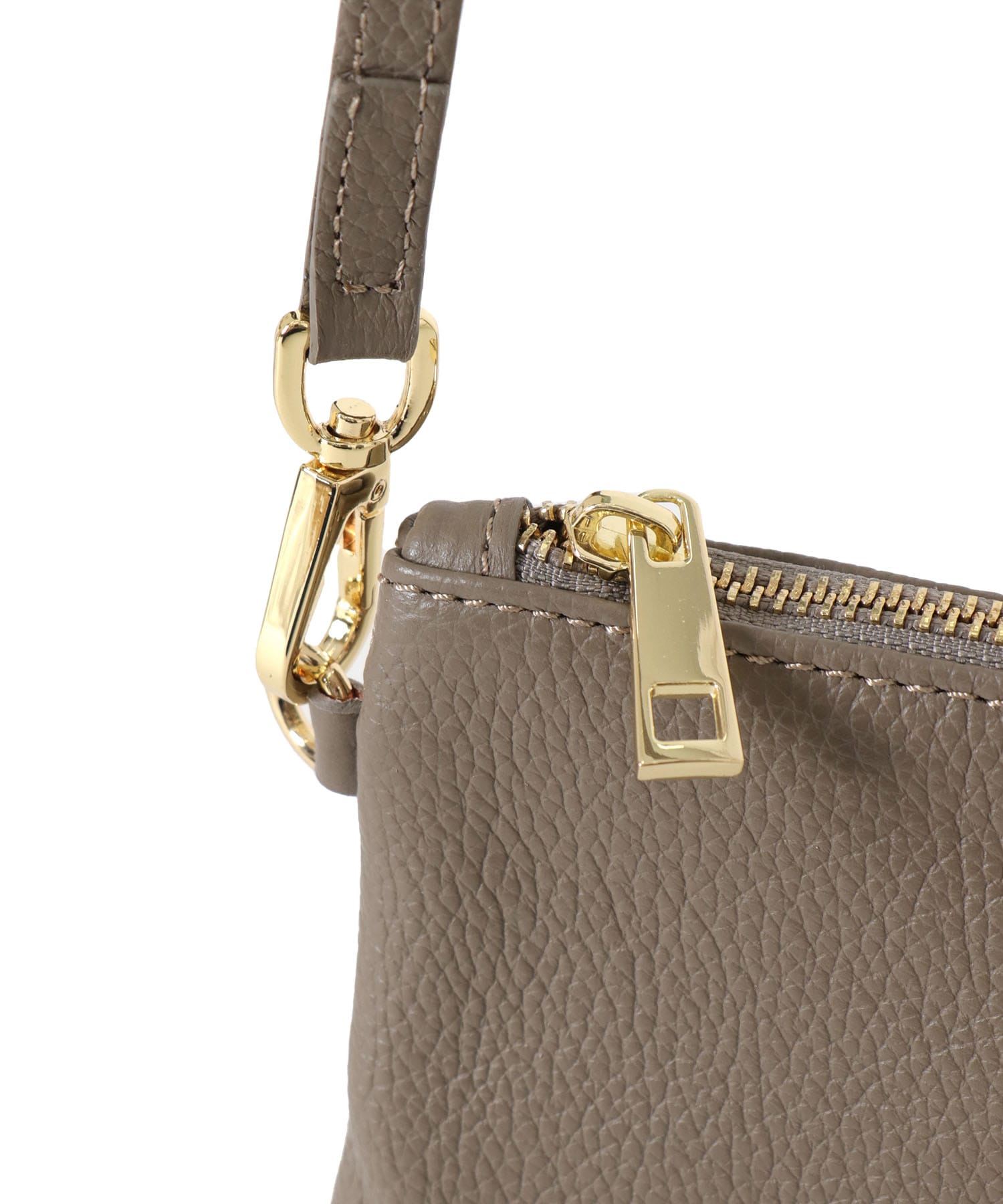 ＜CHRISTIAN VILLA＞belted 2way bag
