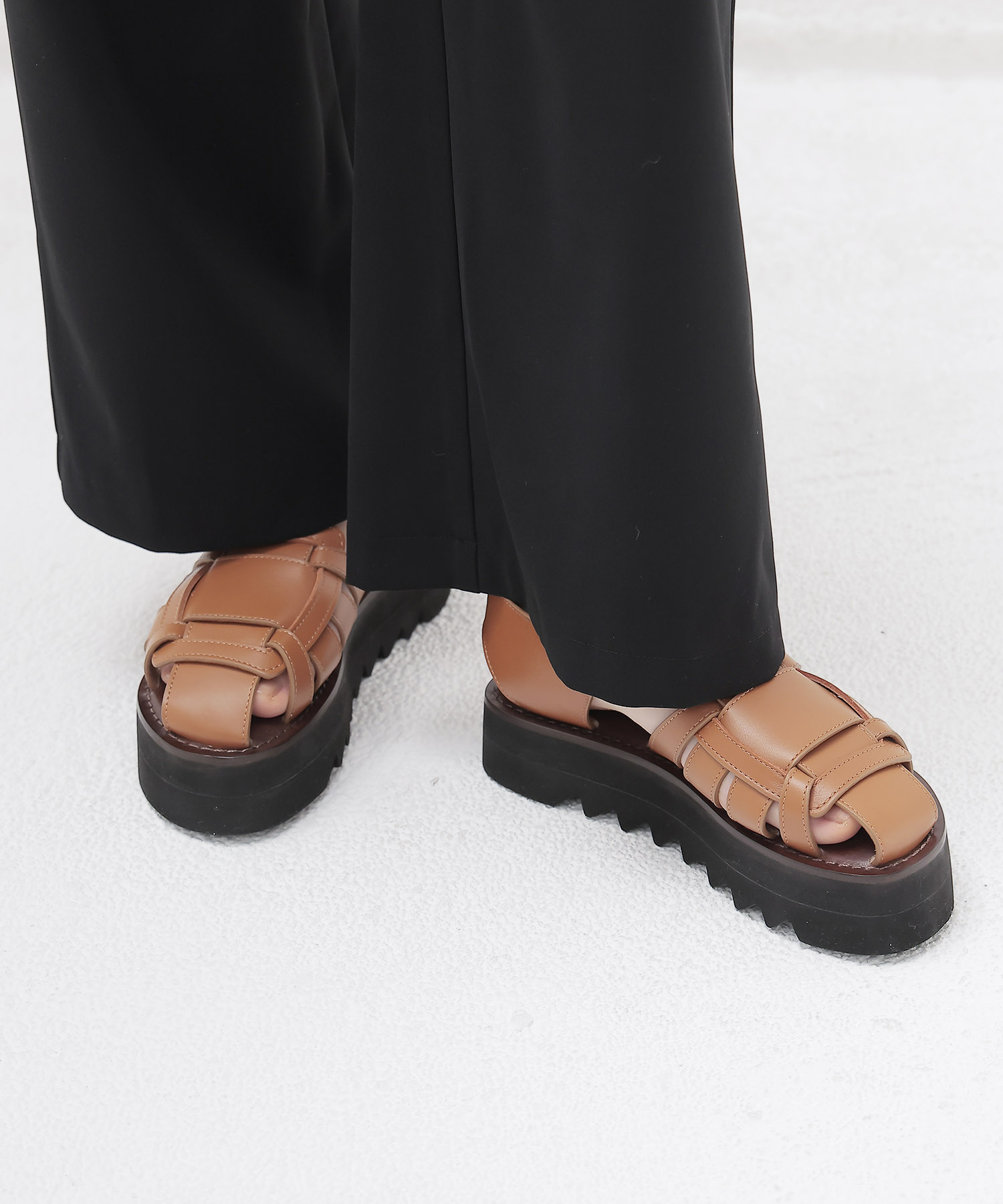 ＜CORSO ROMA，9＞gurkha sandals