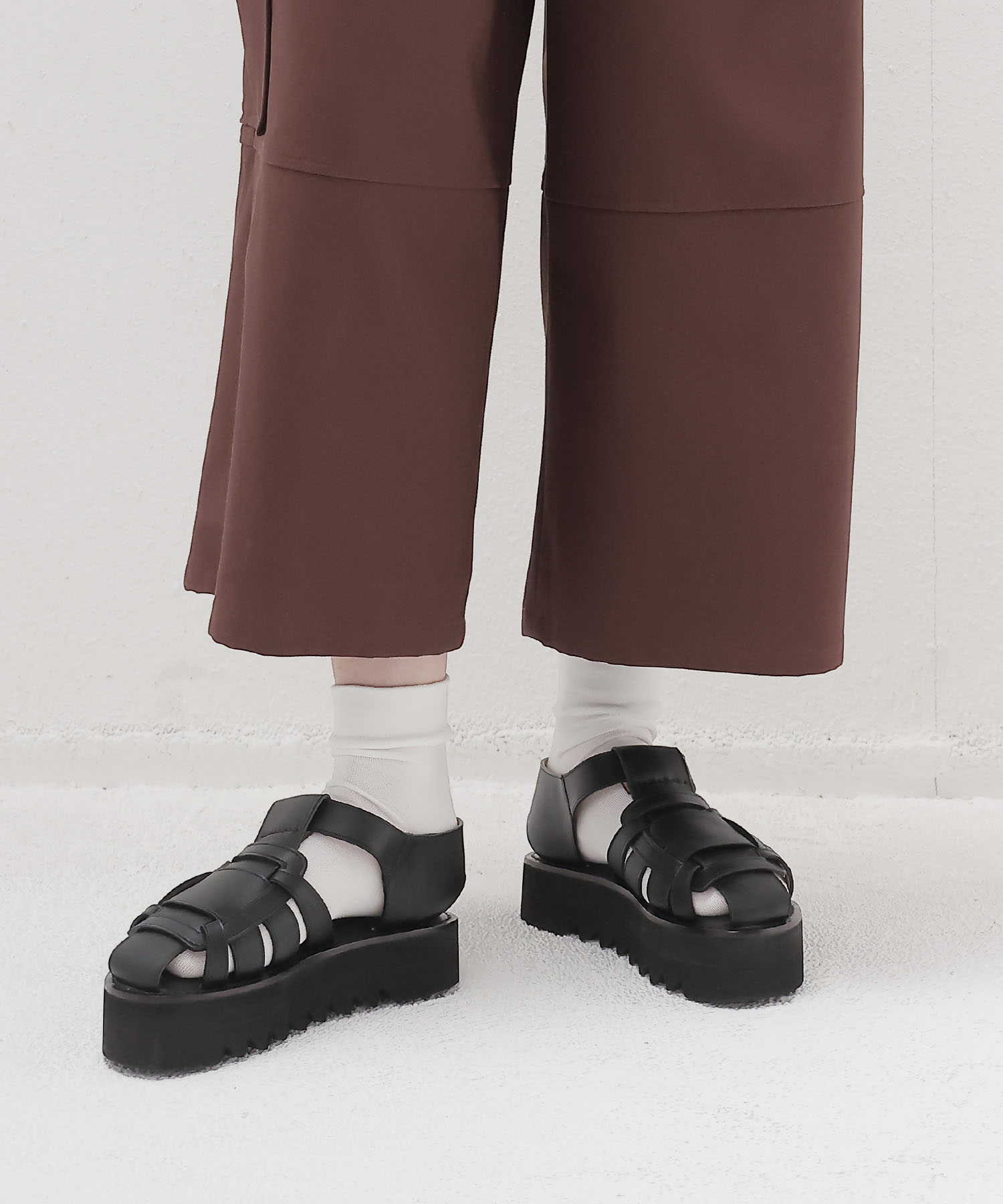 ＜CORSO ROMA，9＞gurkha sandals