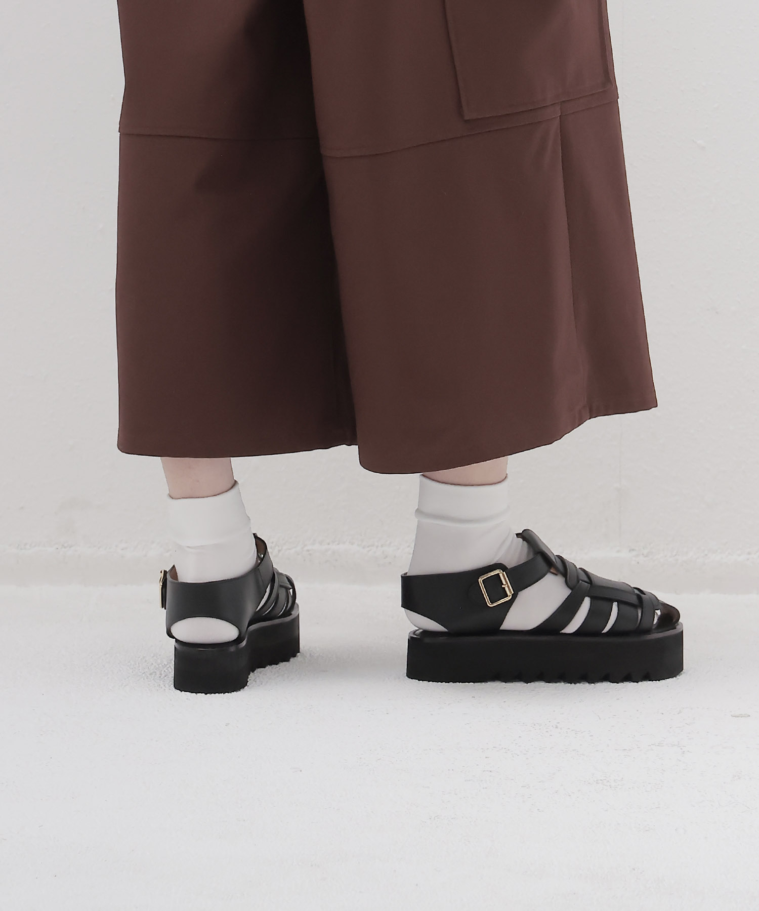 ＜CORSO ROMA，9＞gurkha sandals