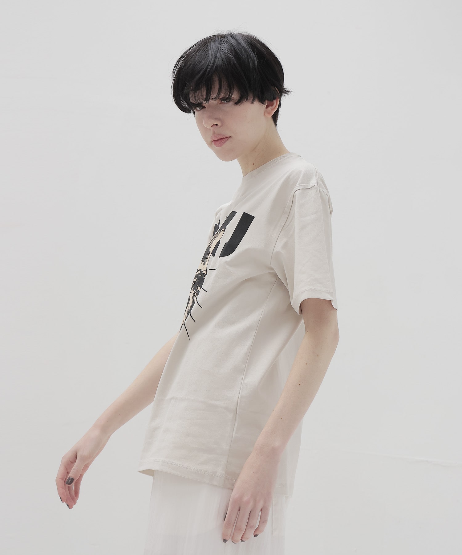 ＜BLACK SCORE＞MIU CAT BIG tee
