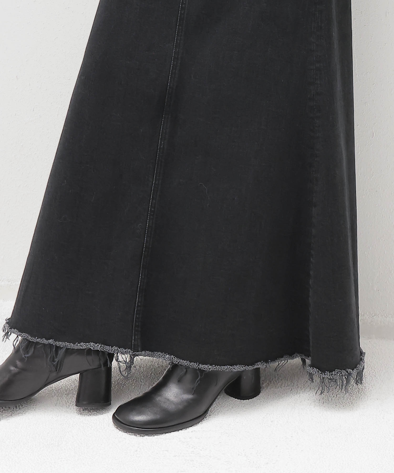 ＜YANUK＞Maxi Aline Skirt Black