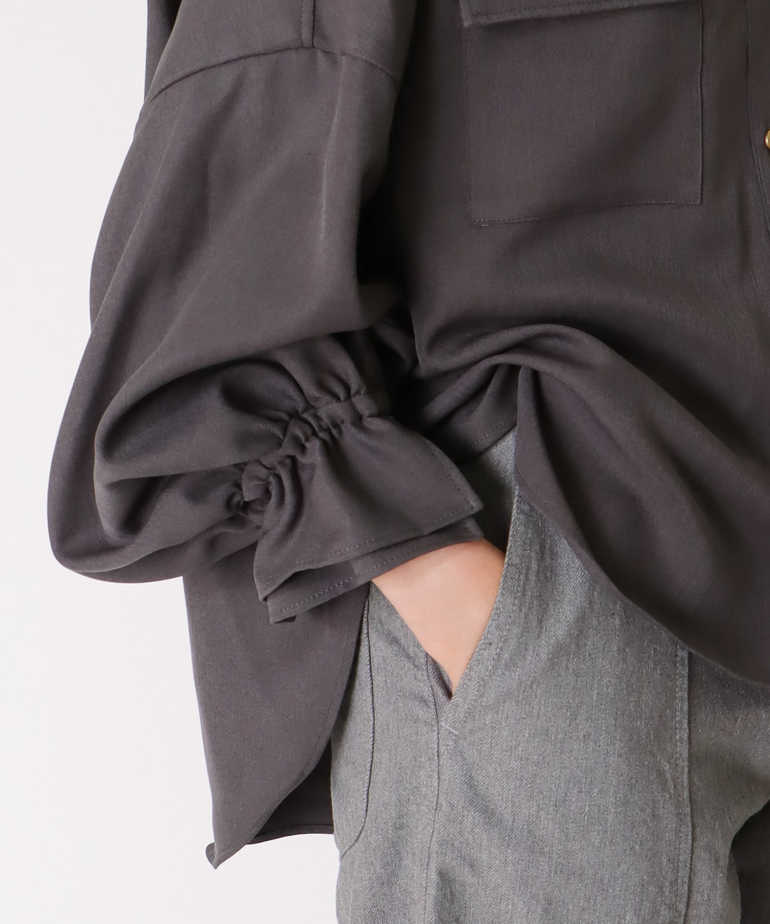＜B7＞powder twill gather blouse