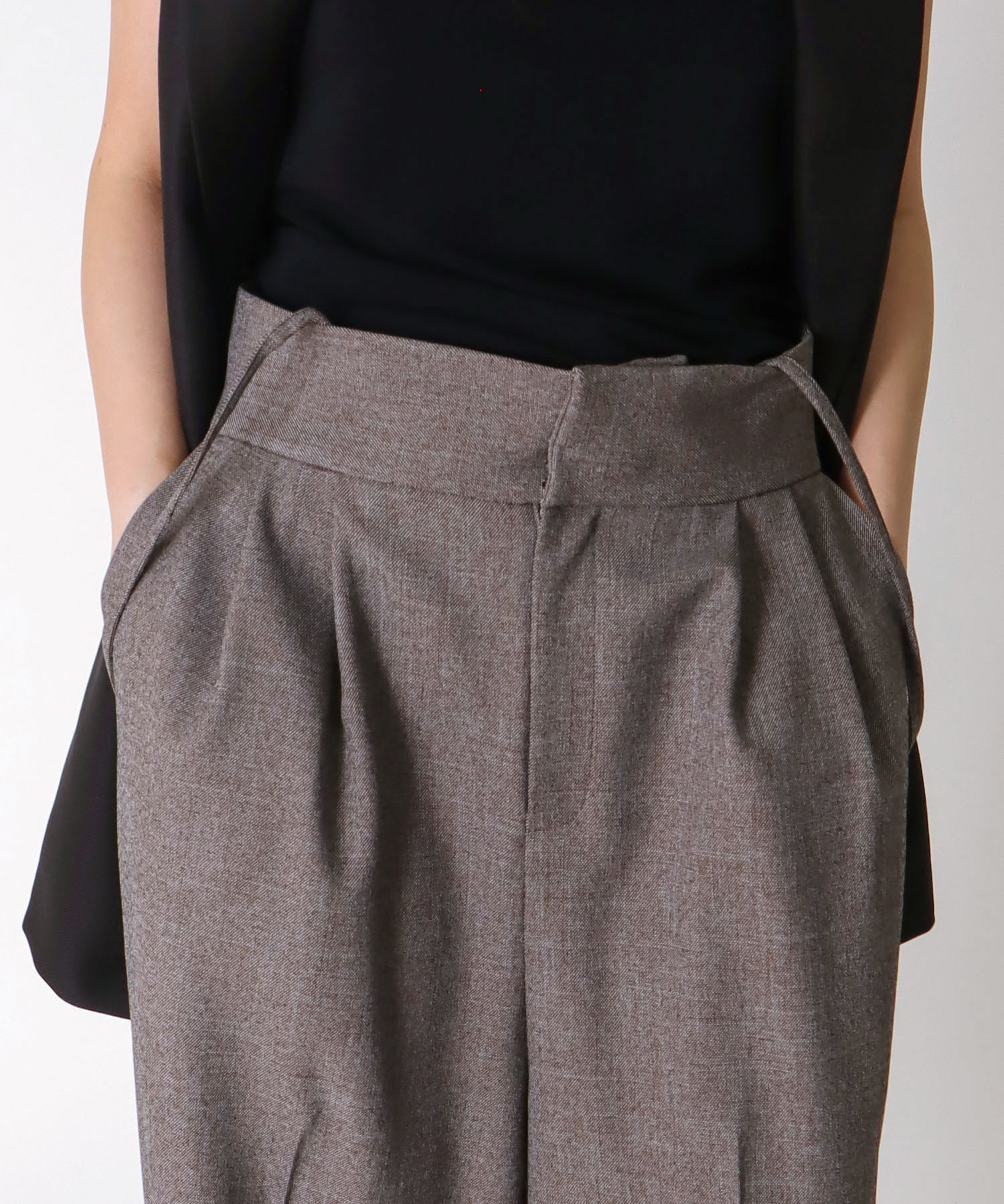 ＜B7＞shoulder wide pants
