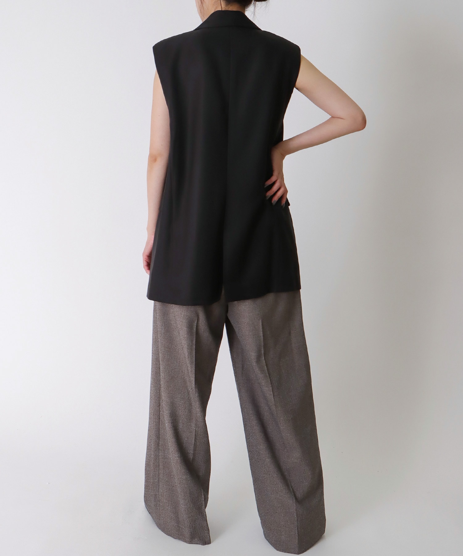 ＜B7＞shoulder wide pants