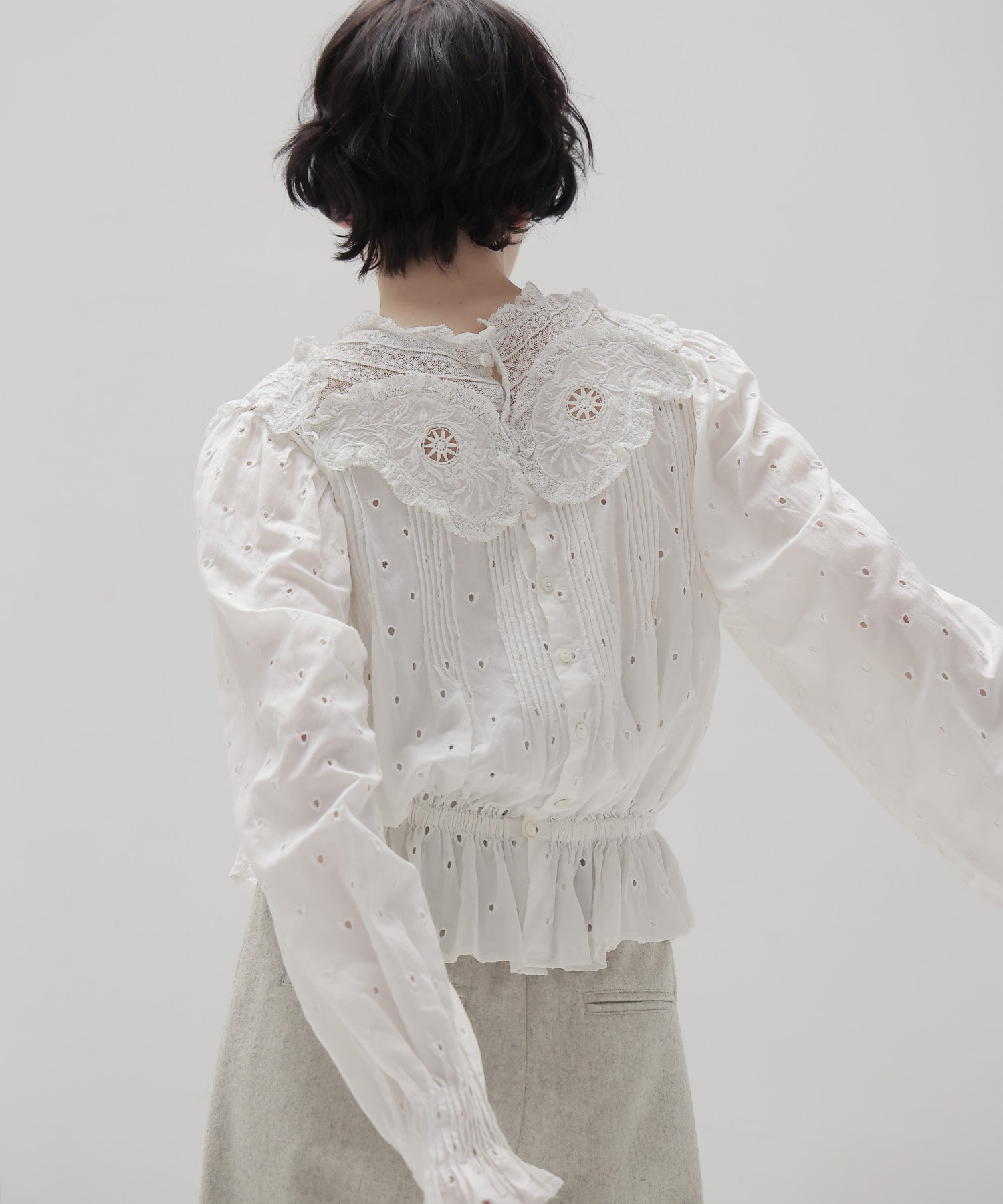 ＜VENIT＞COTTON RAYON VINTAGE LACE BLOUSE