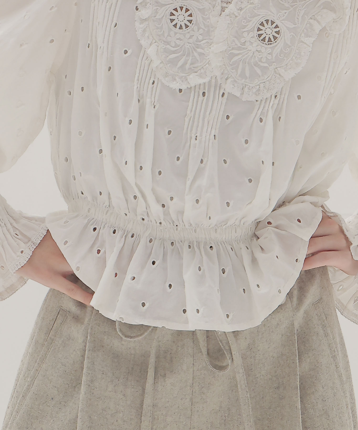 ＜VENIT＞COTTON RAYON VINTAGE LACE BLOUSE