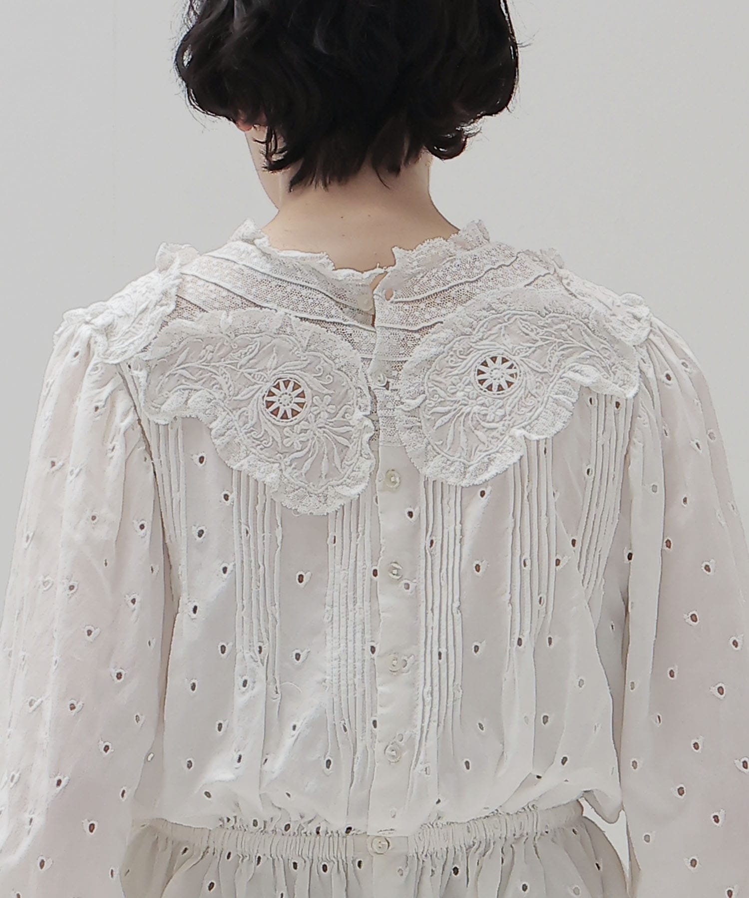 ＜VENIT＞COTTON RAYON VINTAGE LACE BLOUSE