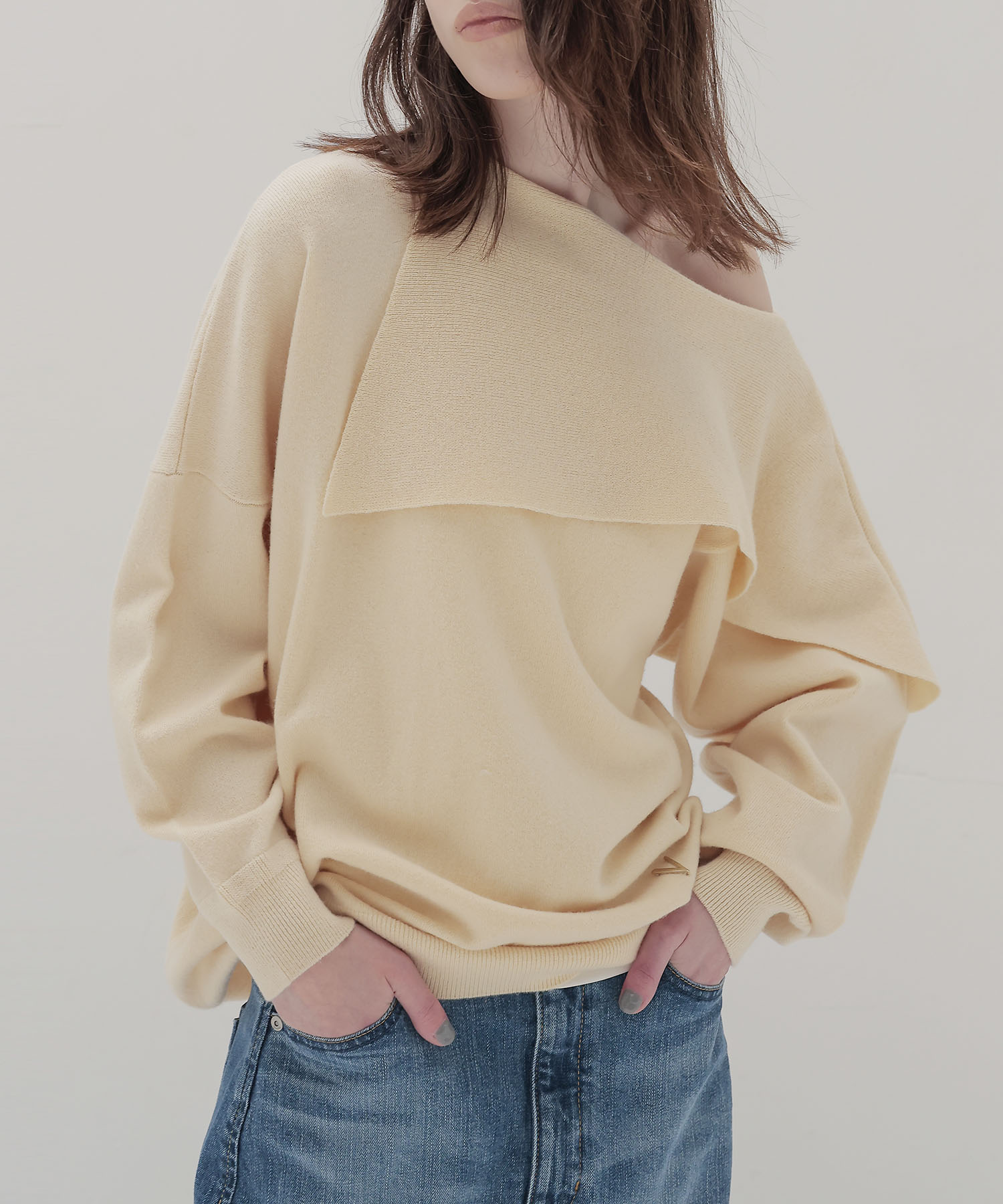 ＜VENIT＞ASYMMETRY KNIT PULLOVER