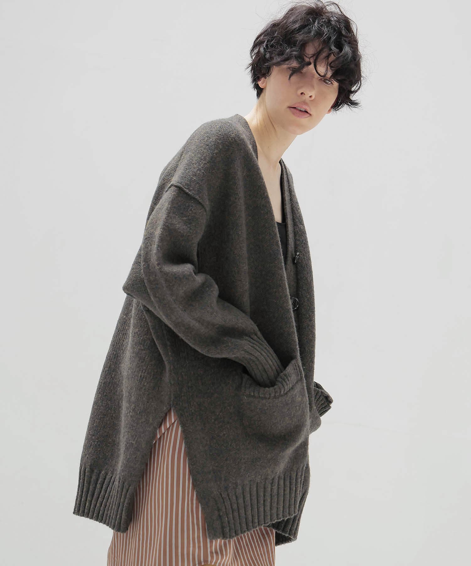 ＜VENIT＞NON MULESING WOOL CARDIGAN
