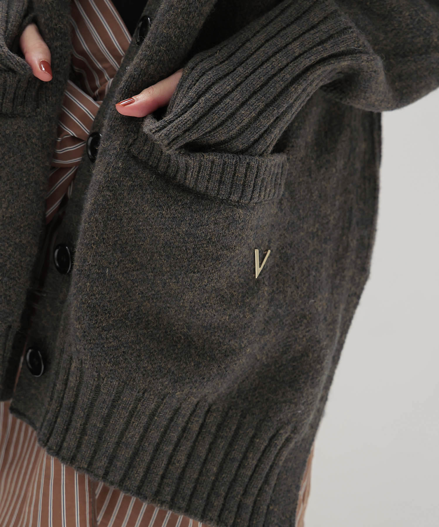＜VENIT＞NON MULESING WOOL CARDIGAN