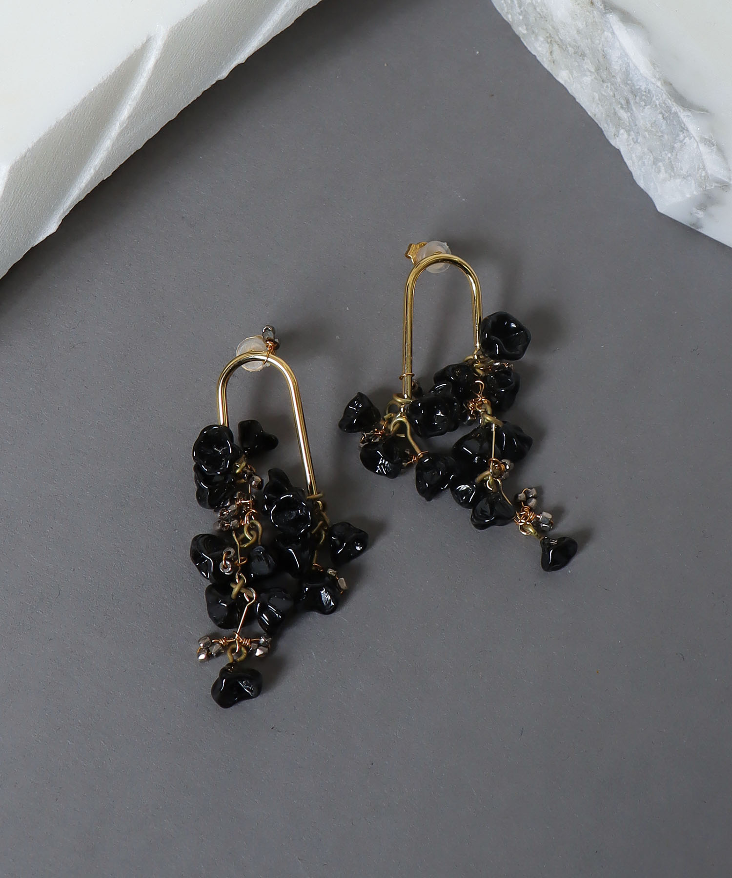 ＜monshiro＞Hollyhock bouquet earring