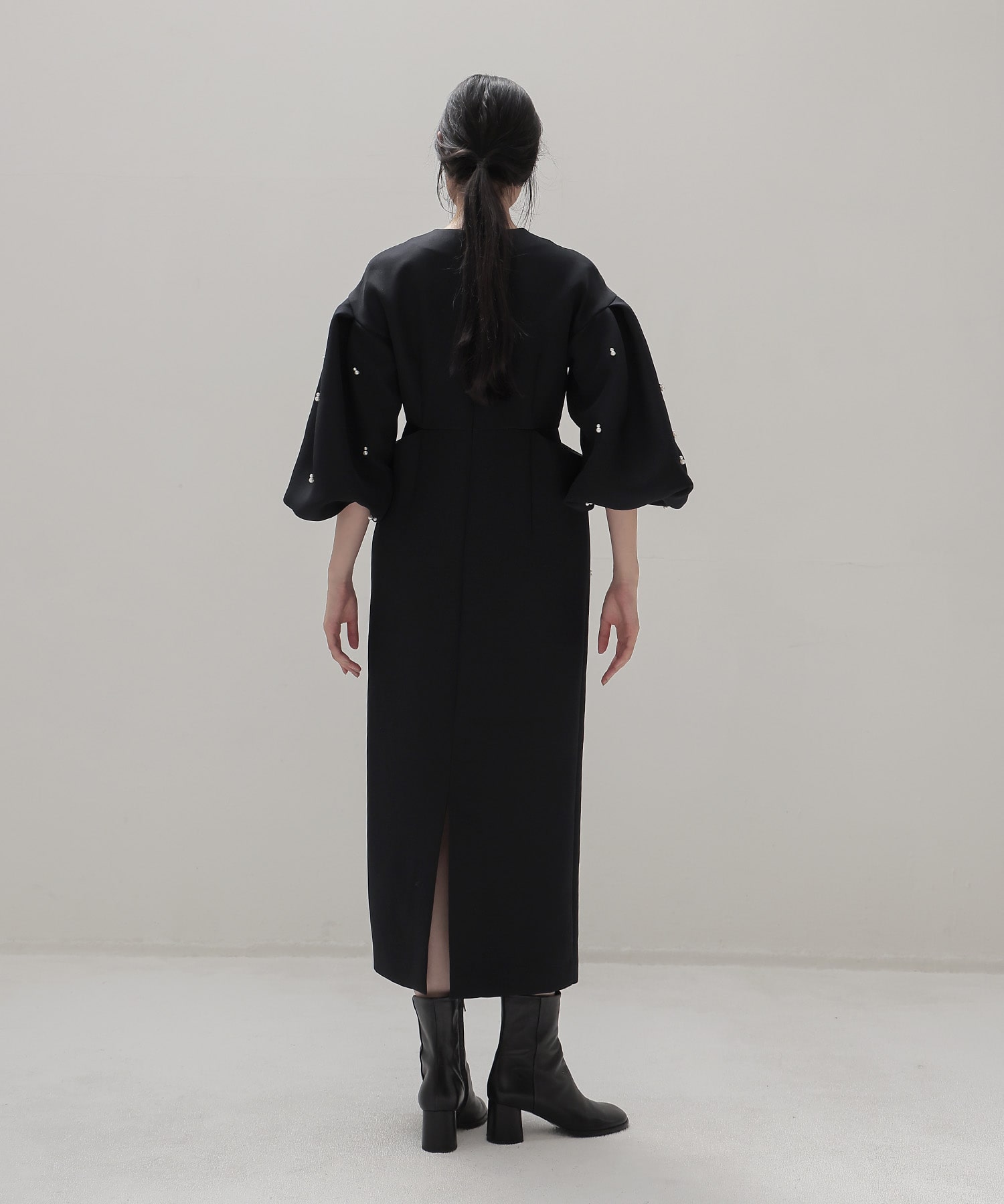 ＜TSURU by Mariko Oikawa＞Leatitia