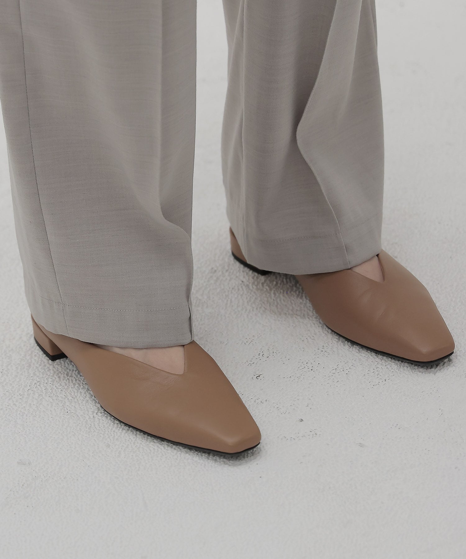 ＜FABIO RUSCONI＞S.rossi beak toe pumps