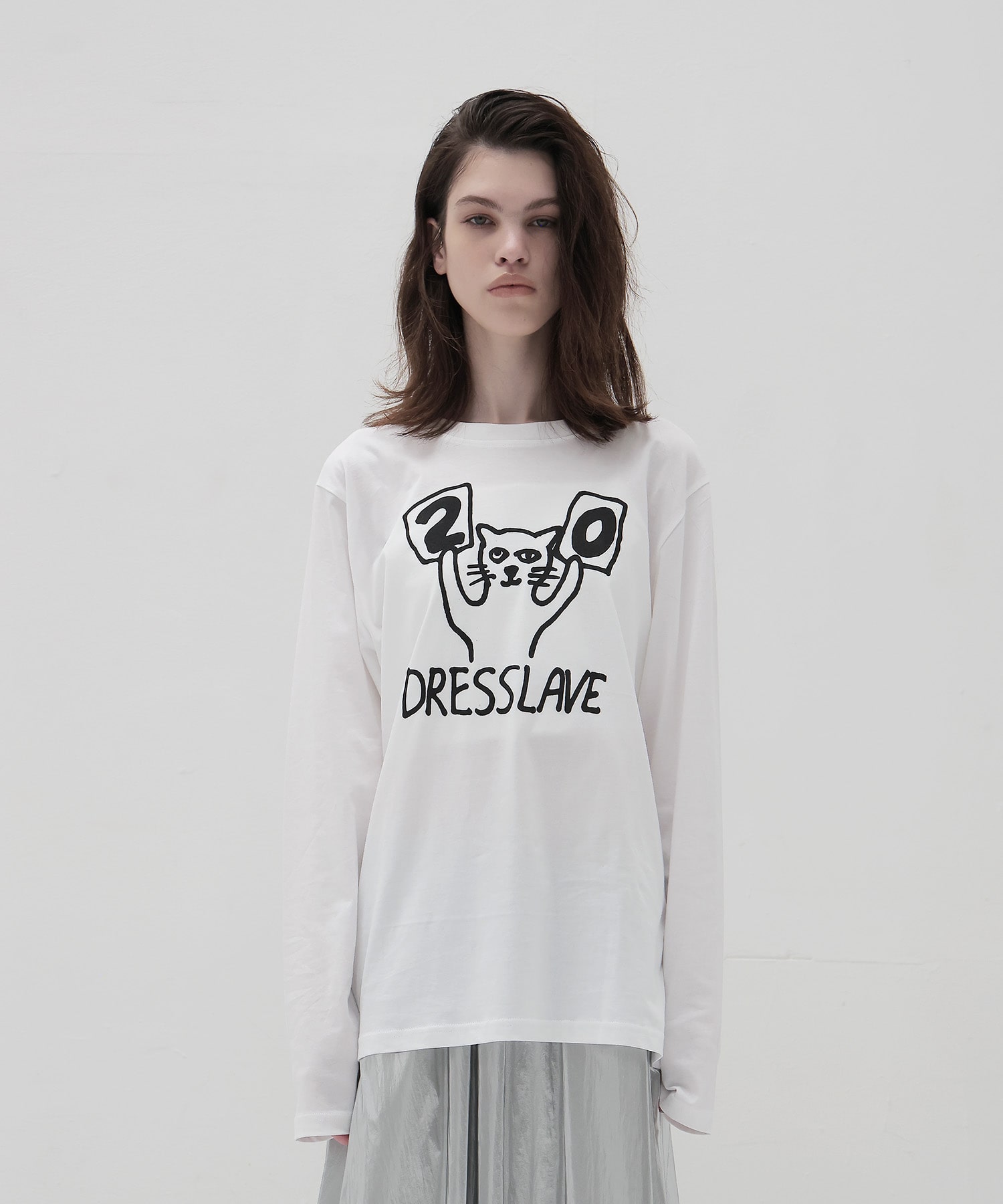 ＜BLACK SCORE × DRESSLAVE＞20th round cat long tee