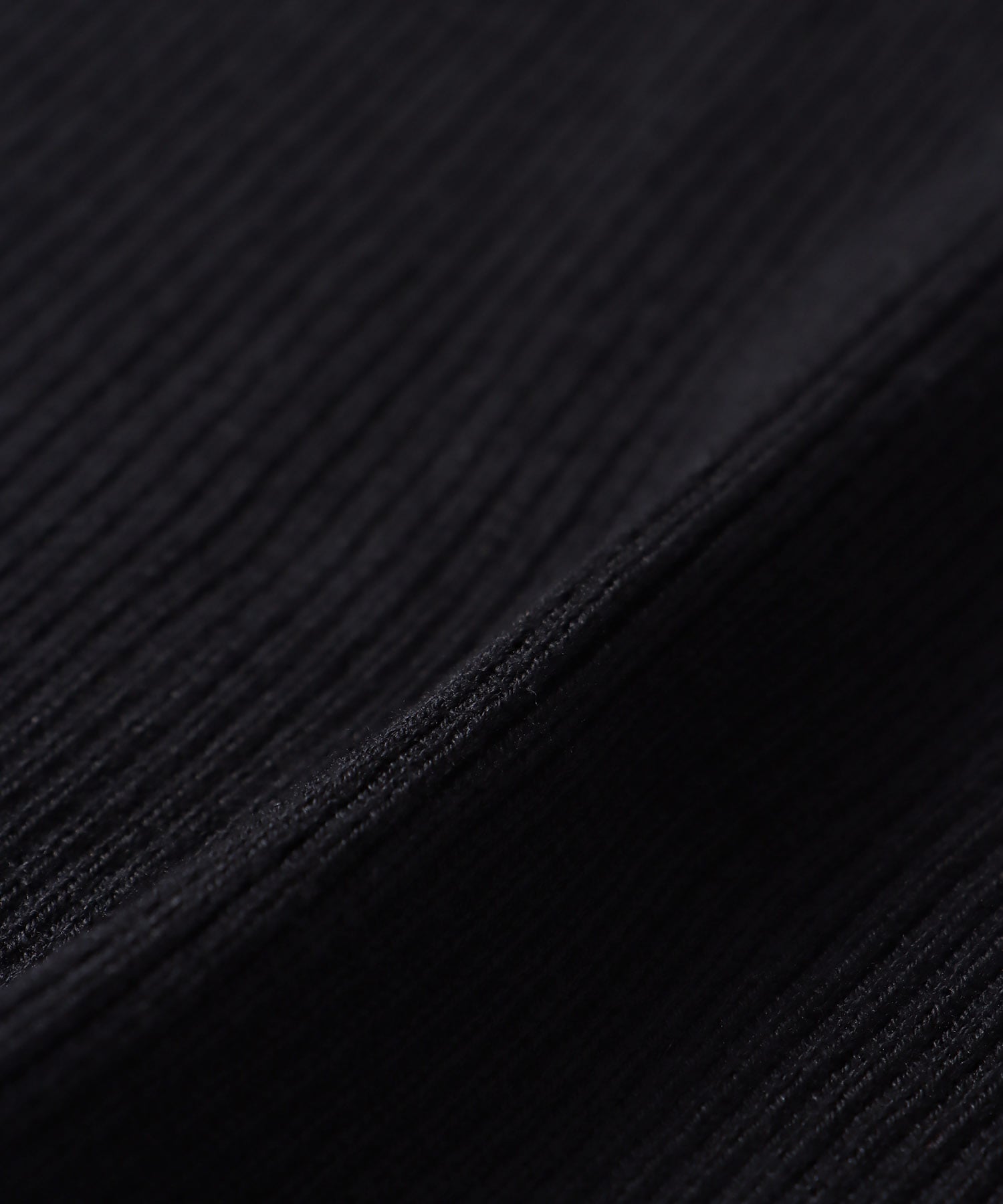 ＜uca＞collared lib turtle pullover