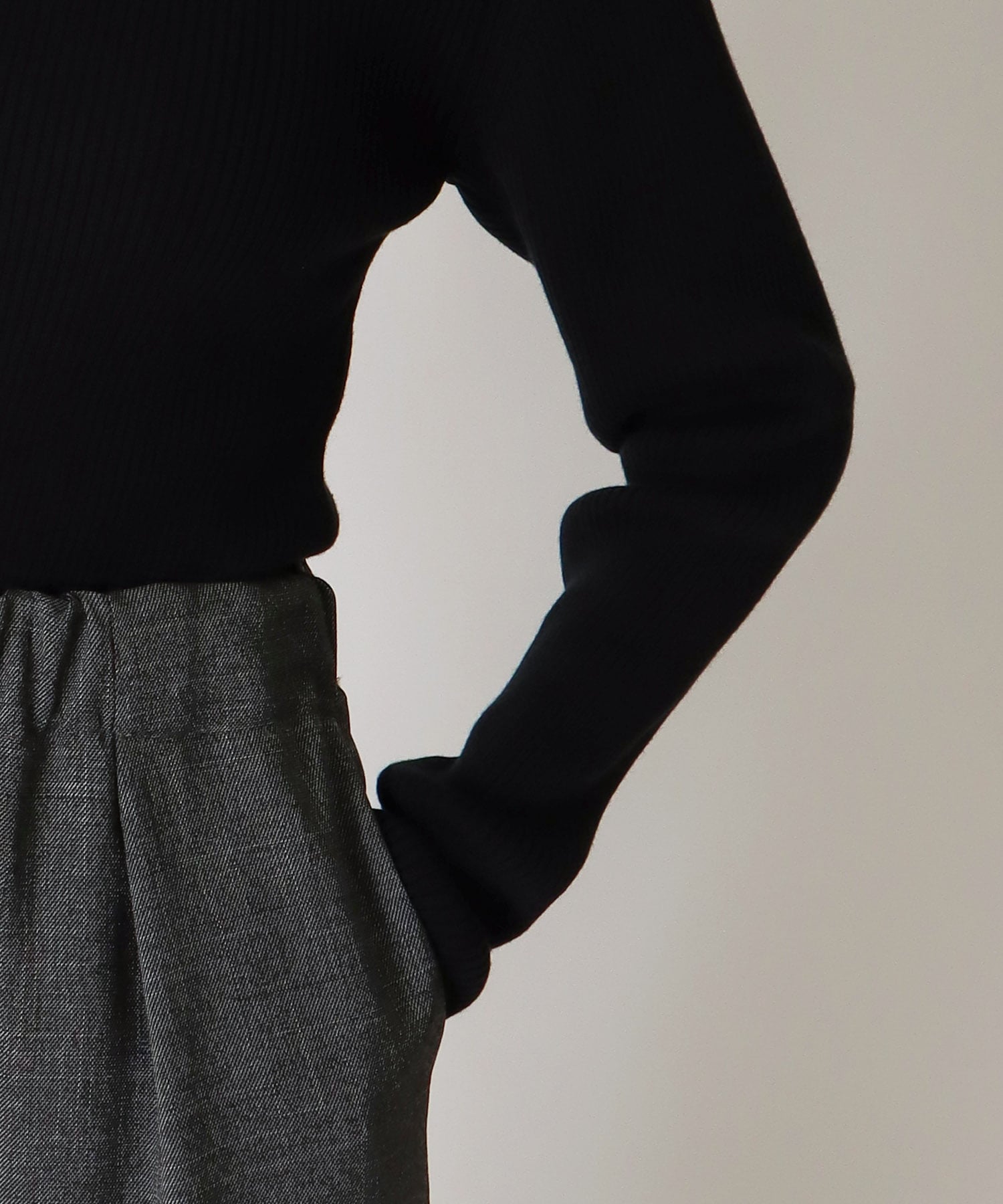 ＜uca＞collared lib turtle pullover