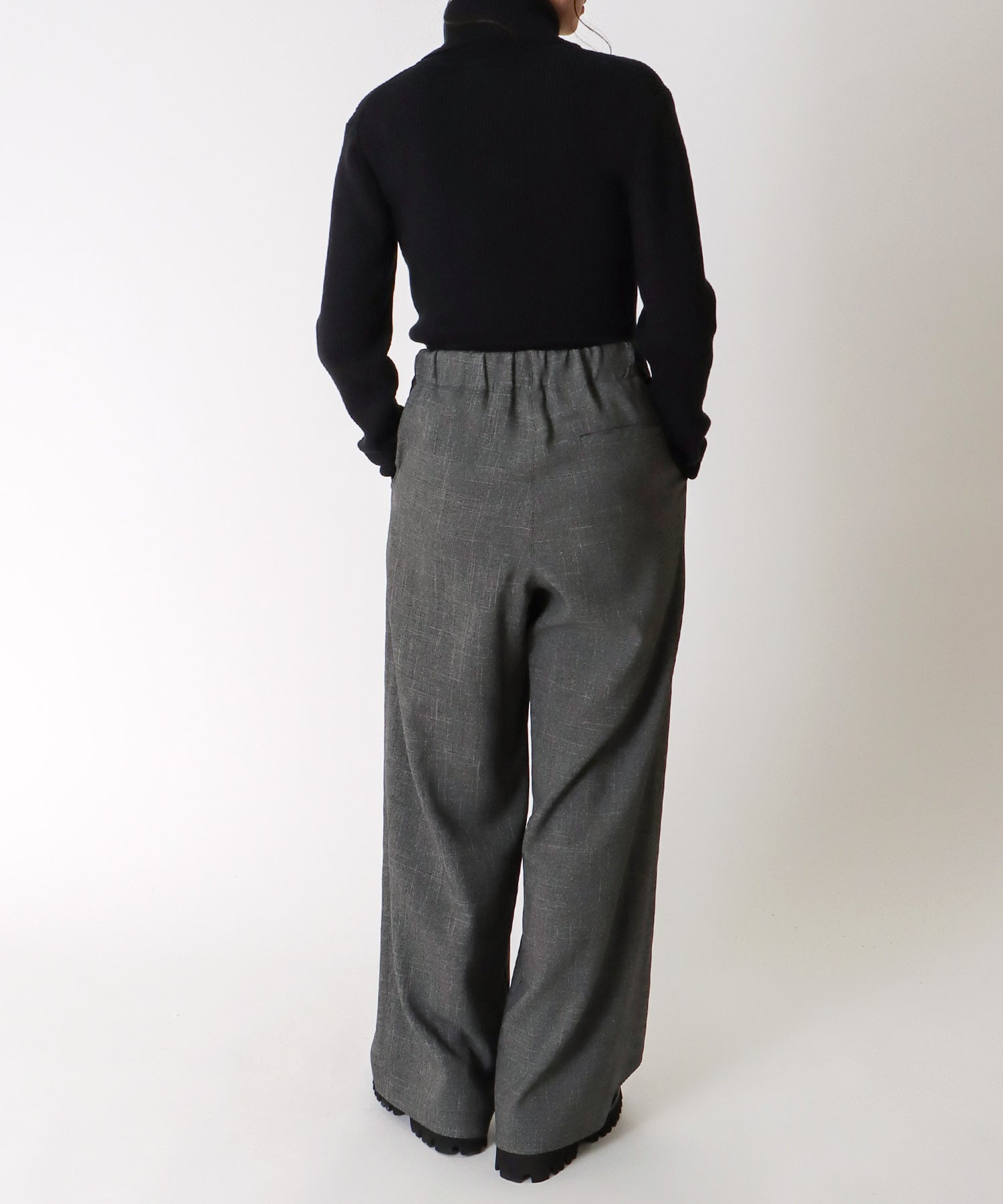 ＜uca＞collared lib turtle pullover