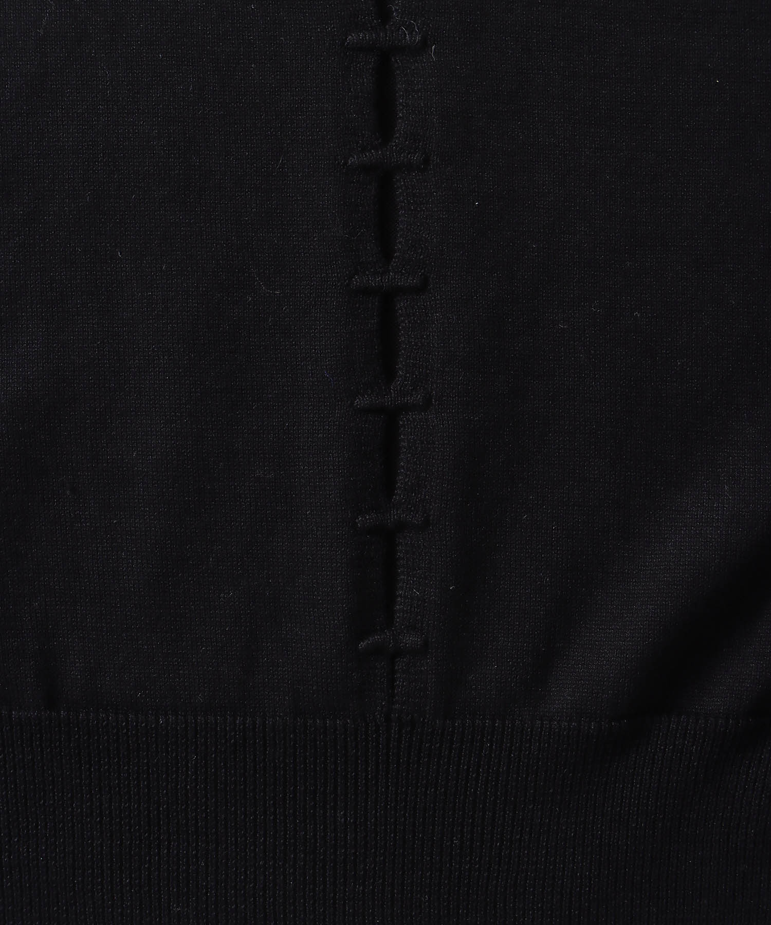 ＜uca＞back intarsist slit plain stitch crew pullover