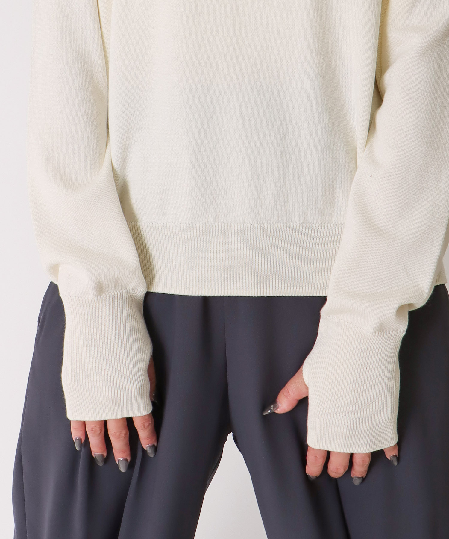 ＜uca＞back intarsist slit plain stitch crew pullover