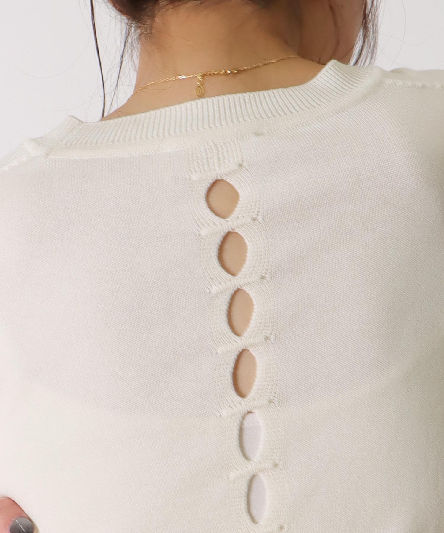 ＜uca＞back intarsist slit plain stitch crew pullover
